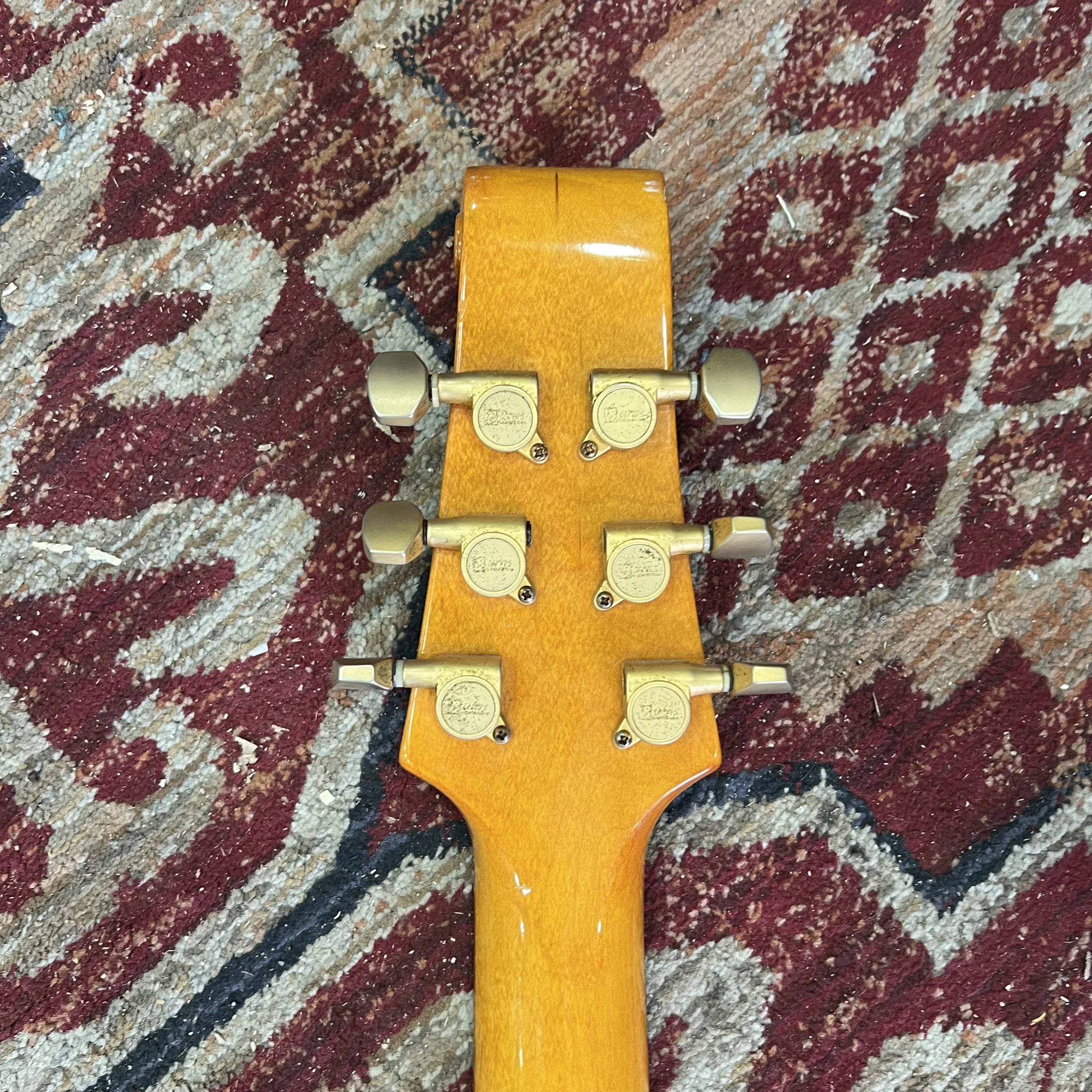 BurnsMarquee-Electric-Guitar-VintageWhite-011.jpeg