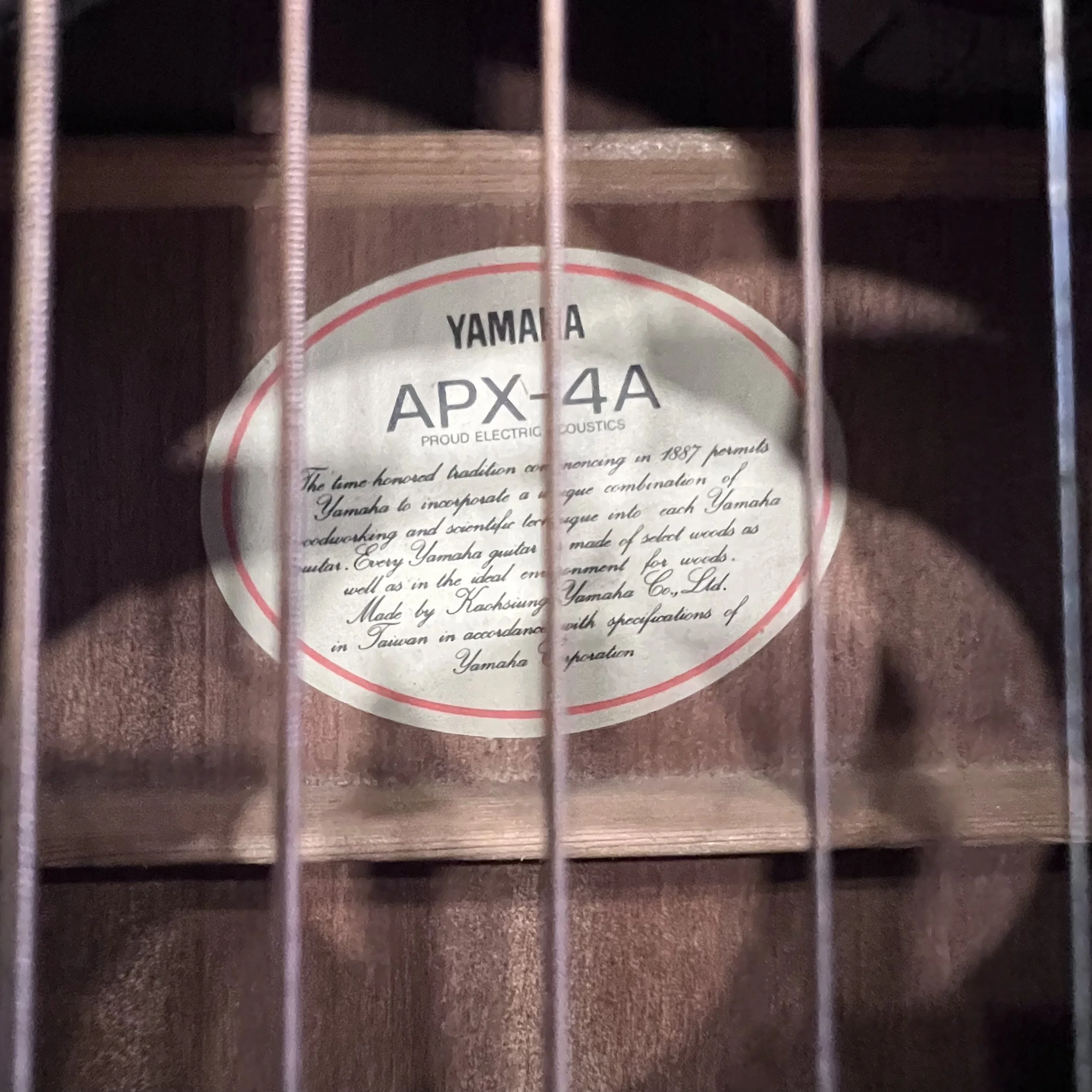 YamahaAPX4A acousticelectric guitarViolinSunburst_04.jpeg