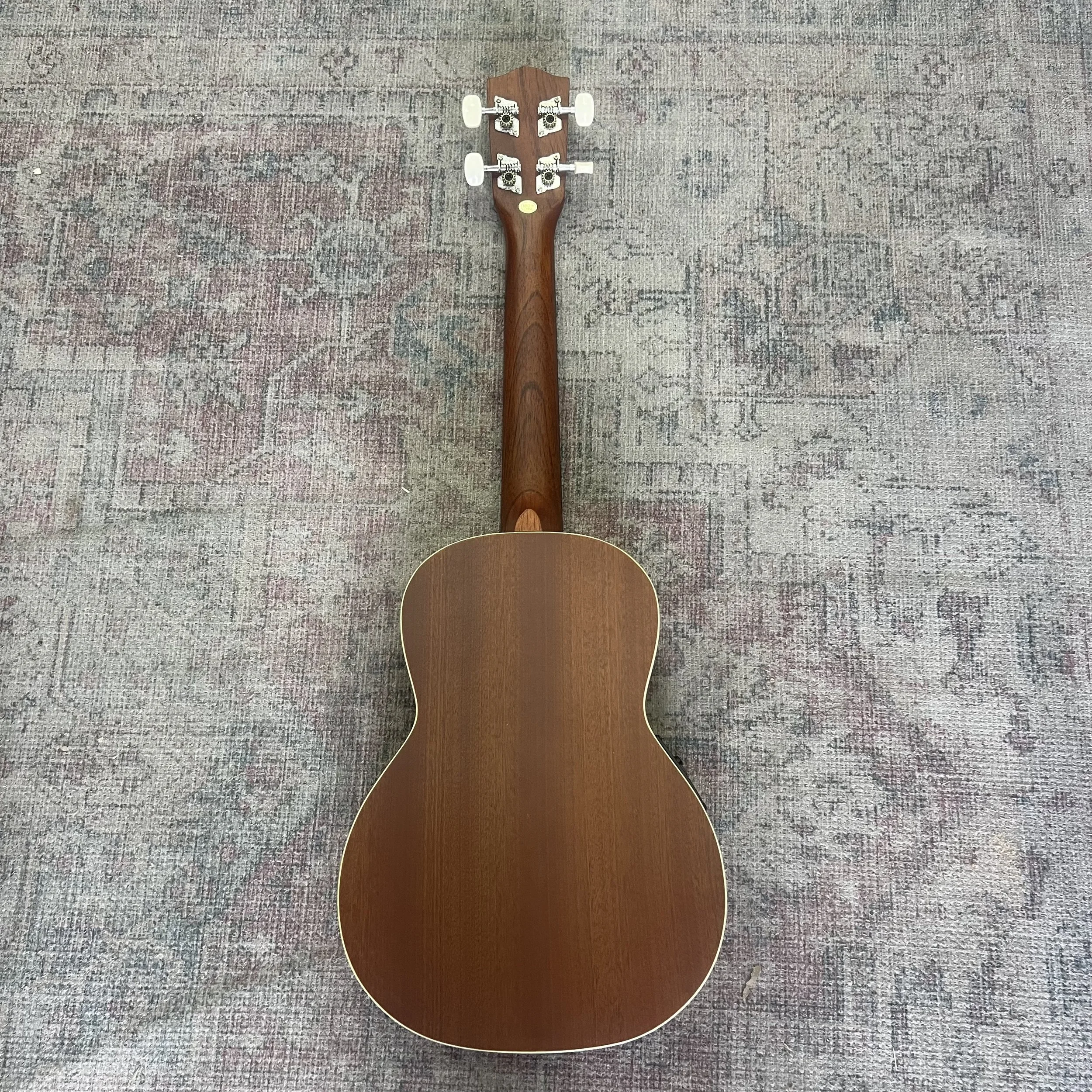 Lani-tenor-ukulele-LT70eq--soft-black-case-06.jpeg