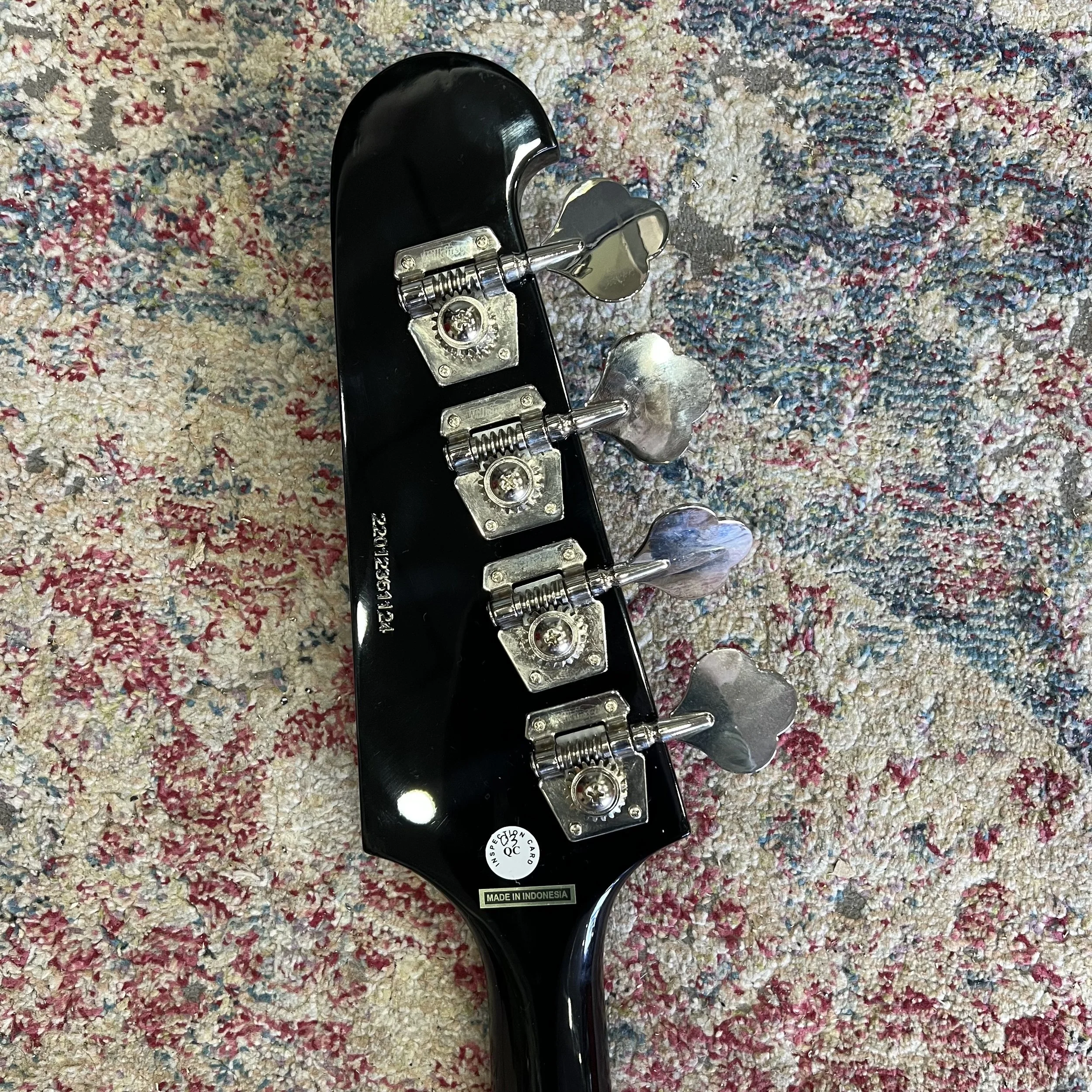Epiphone-Thunderbird-Bass-010.jpeg