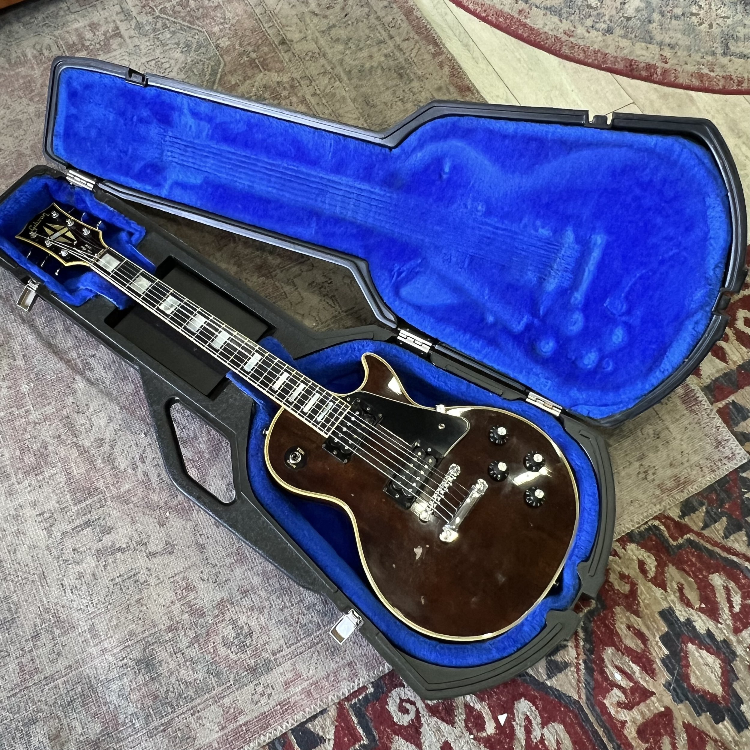 Gibson-Les-Paul-Custom-Vintage-Electric-Guitar-Walnut-012.jpeg