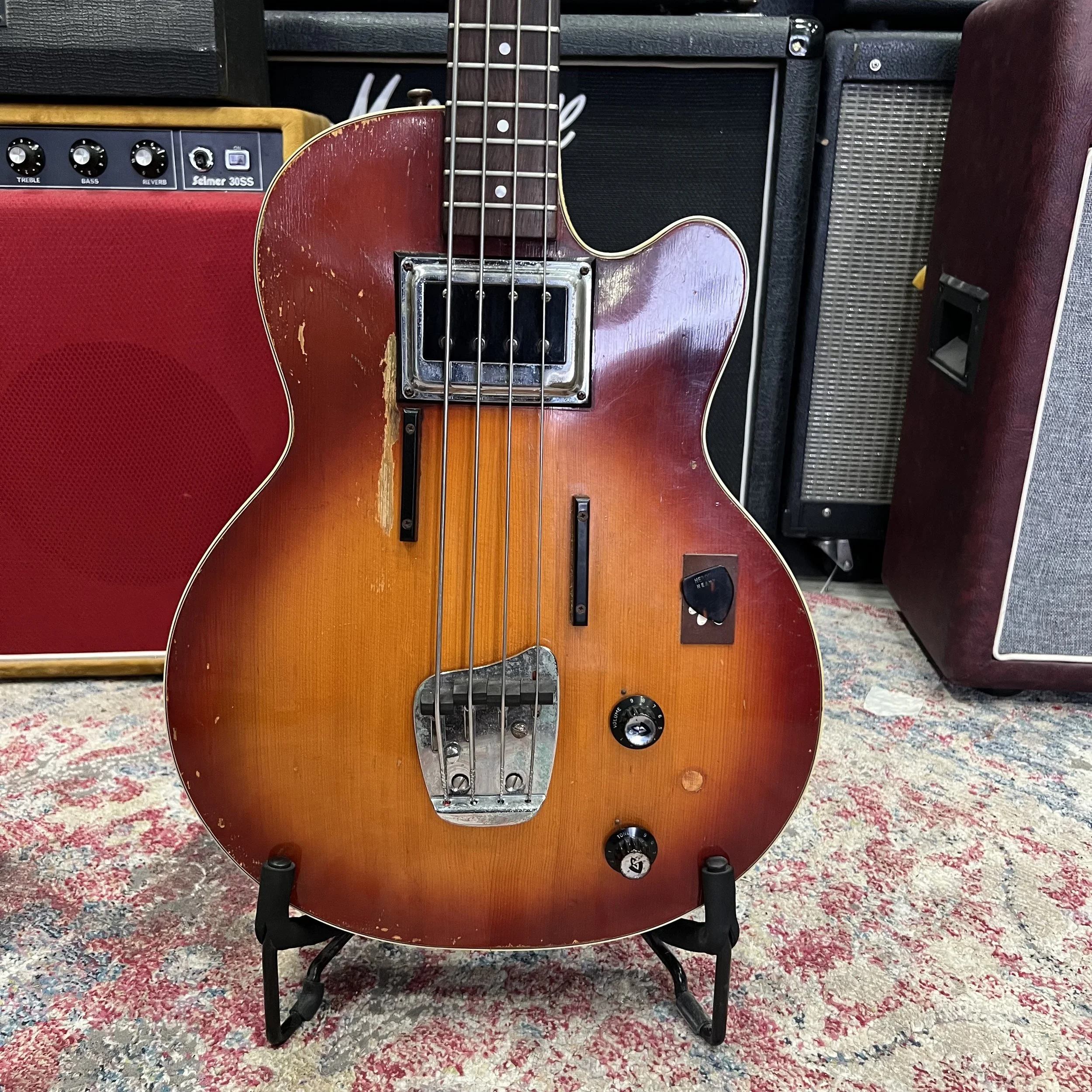 Guild-MK85-Mark1-Electric-Bass-Guitar-Sunburst-02.jpeg