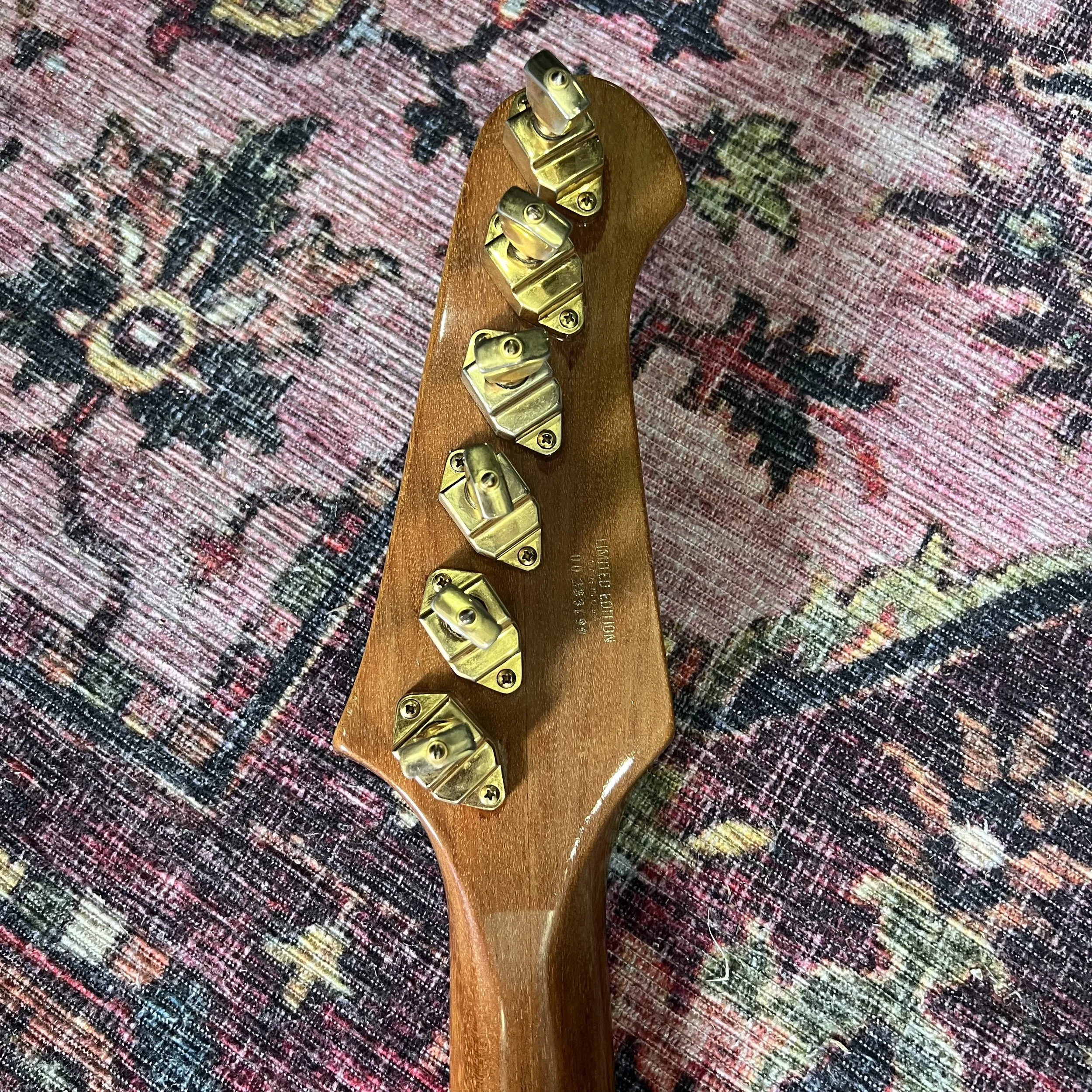 Gibson-Firebird-1976-Bicentennial-Natural-Guitar-011.jpeg