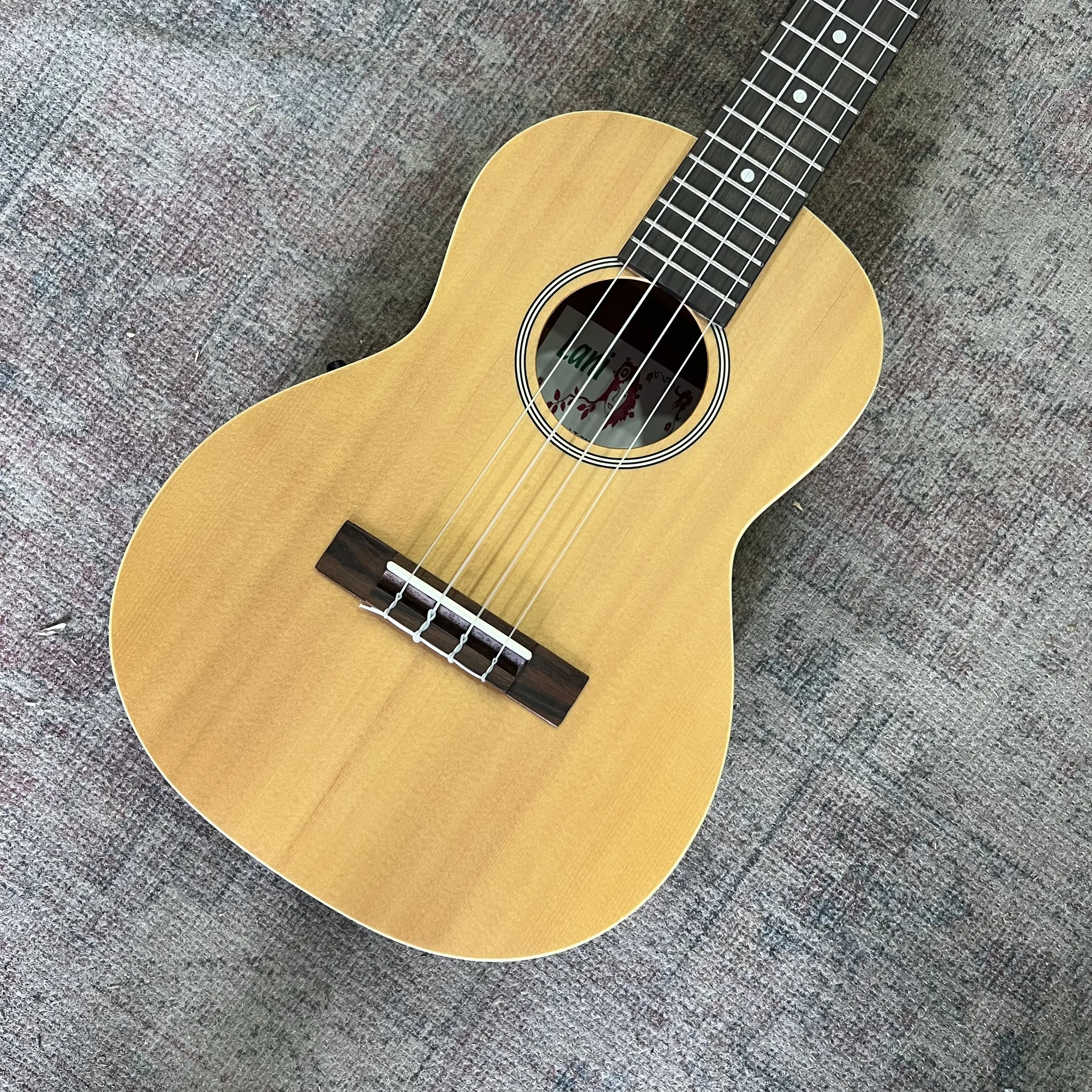 Lani-tenor-ukulele-LT70eq--soft-black-case-02.jpeg