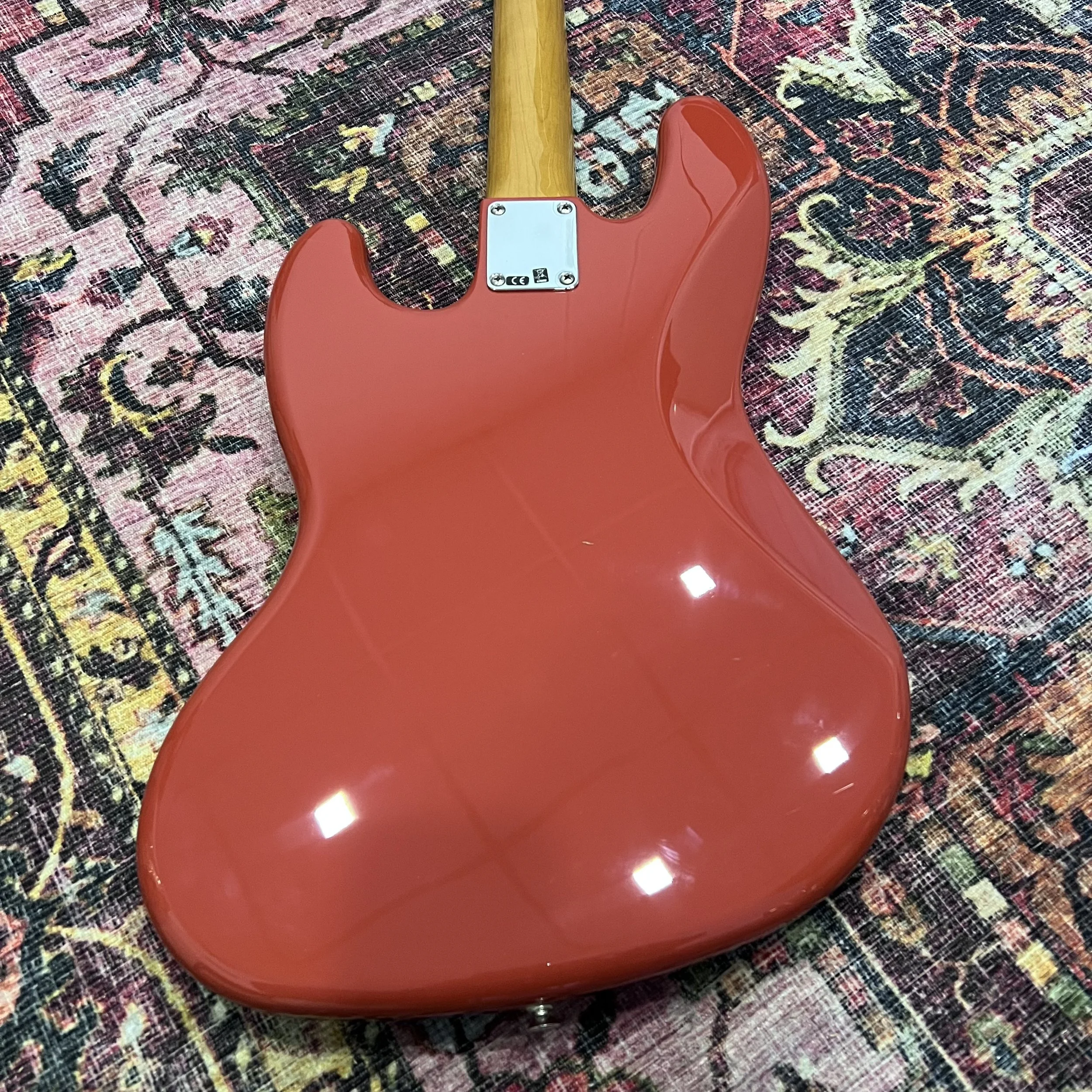 FenderVinteraII60sJazzBassFiestaRed_08.jpeg