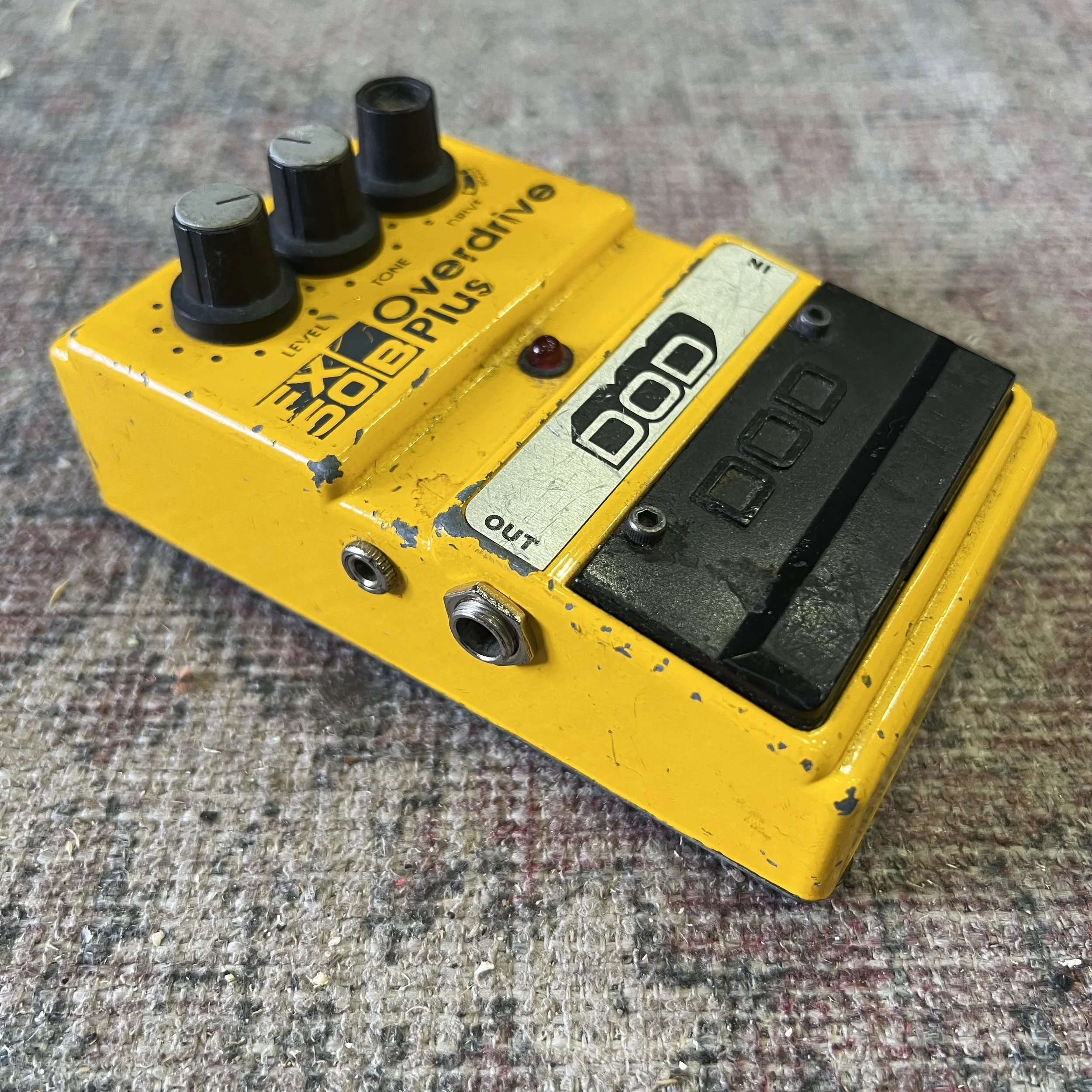 DOD-overdrive-plus-FX50B-yellow-guitar-effects-pedal-05.jpeg