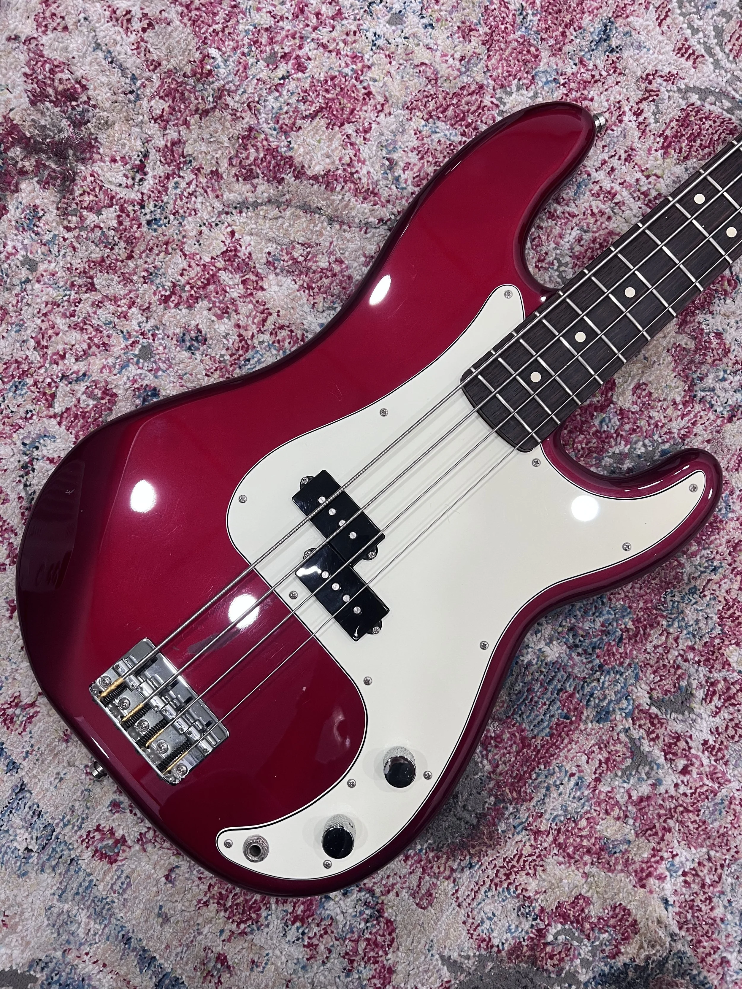 FenderPrecisionBass_red02.jpeg
