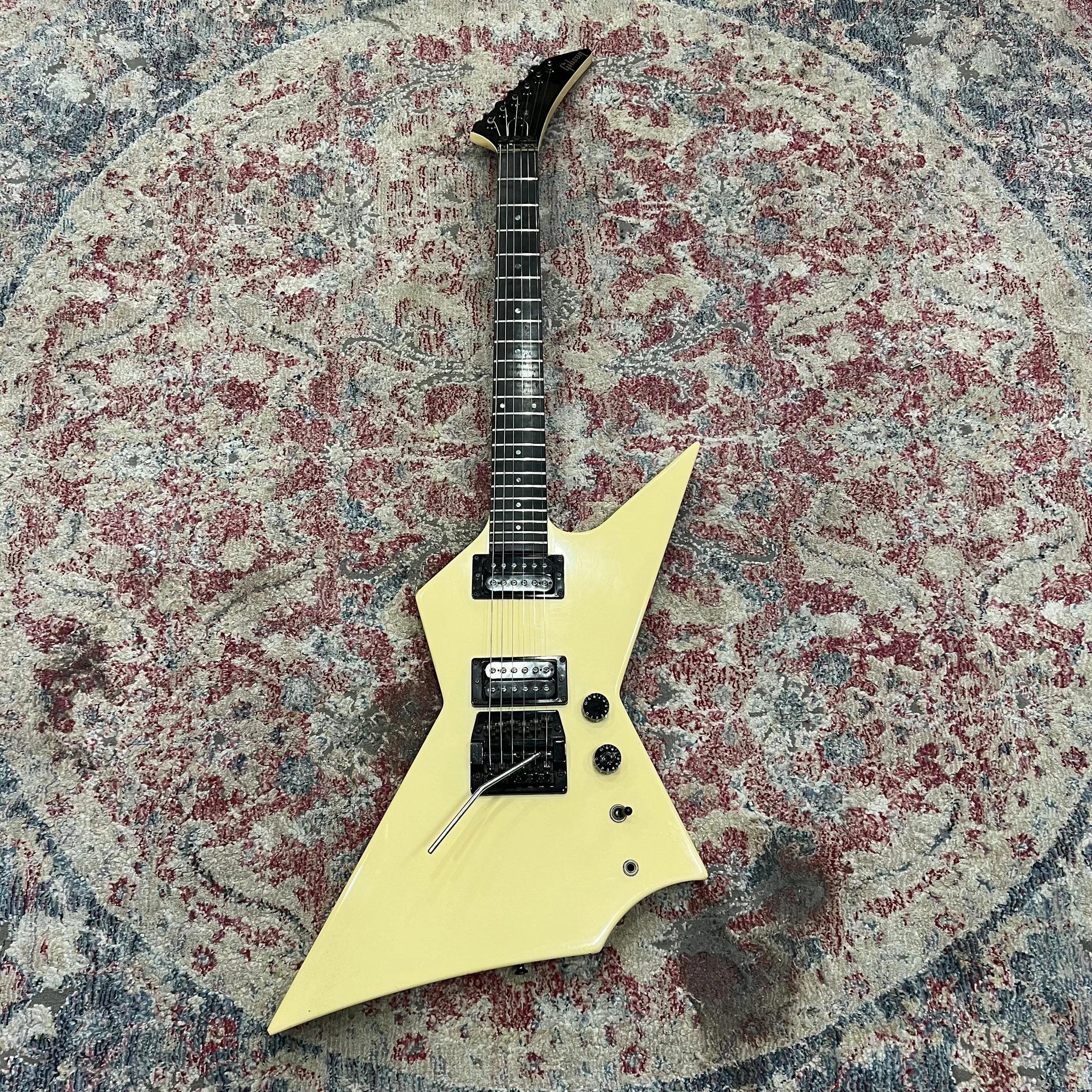 GibsonExplorerXPL1985_OlympicWhite_03.jpeg