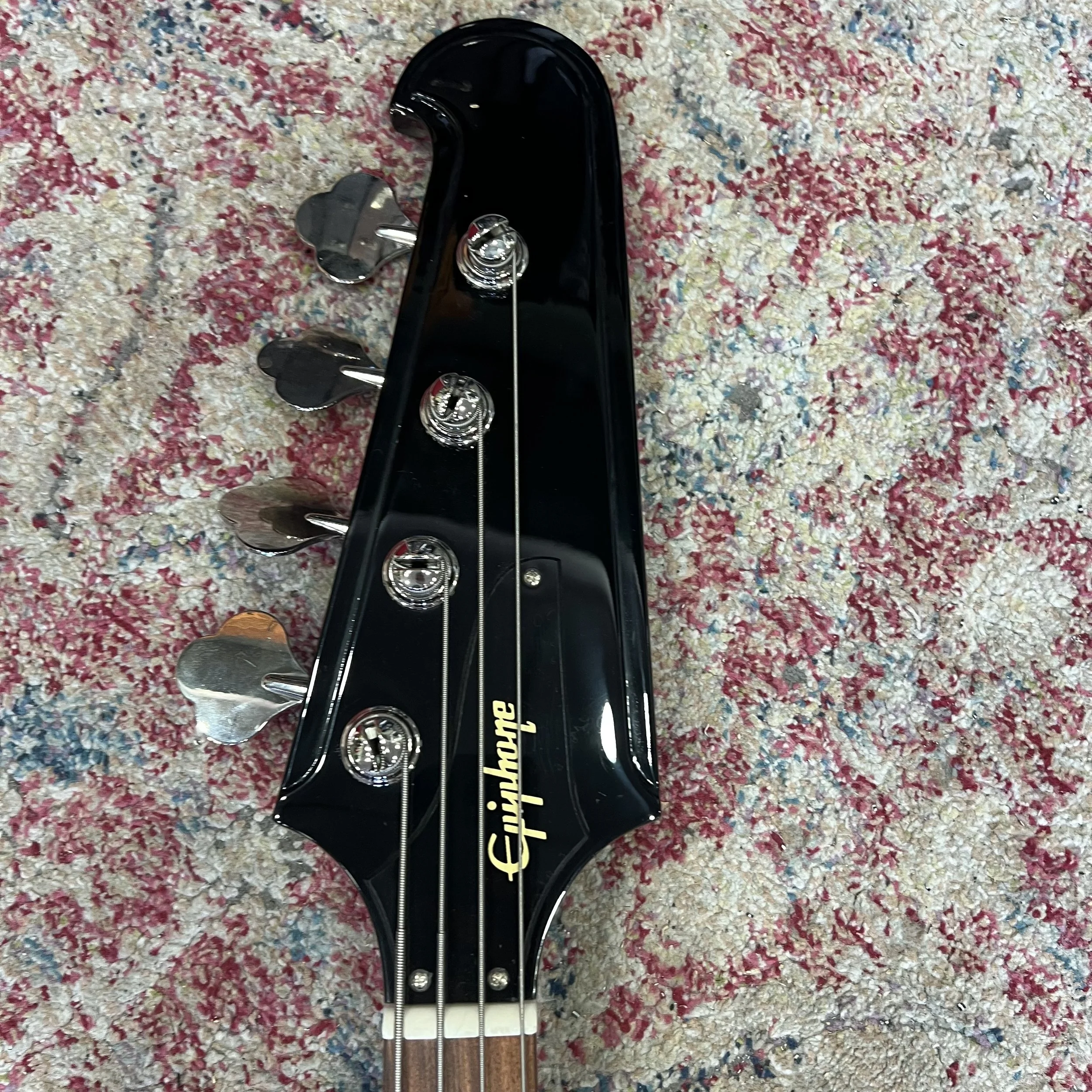 Epiphone-Thunderbird-Bass-06.jpeg