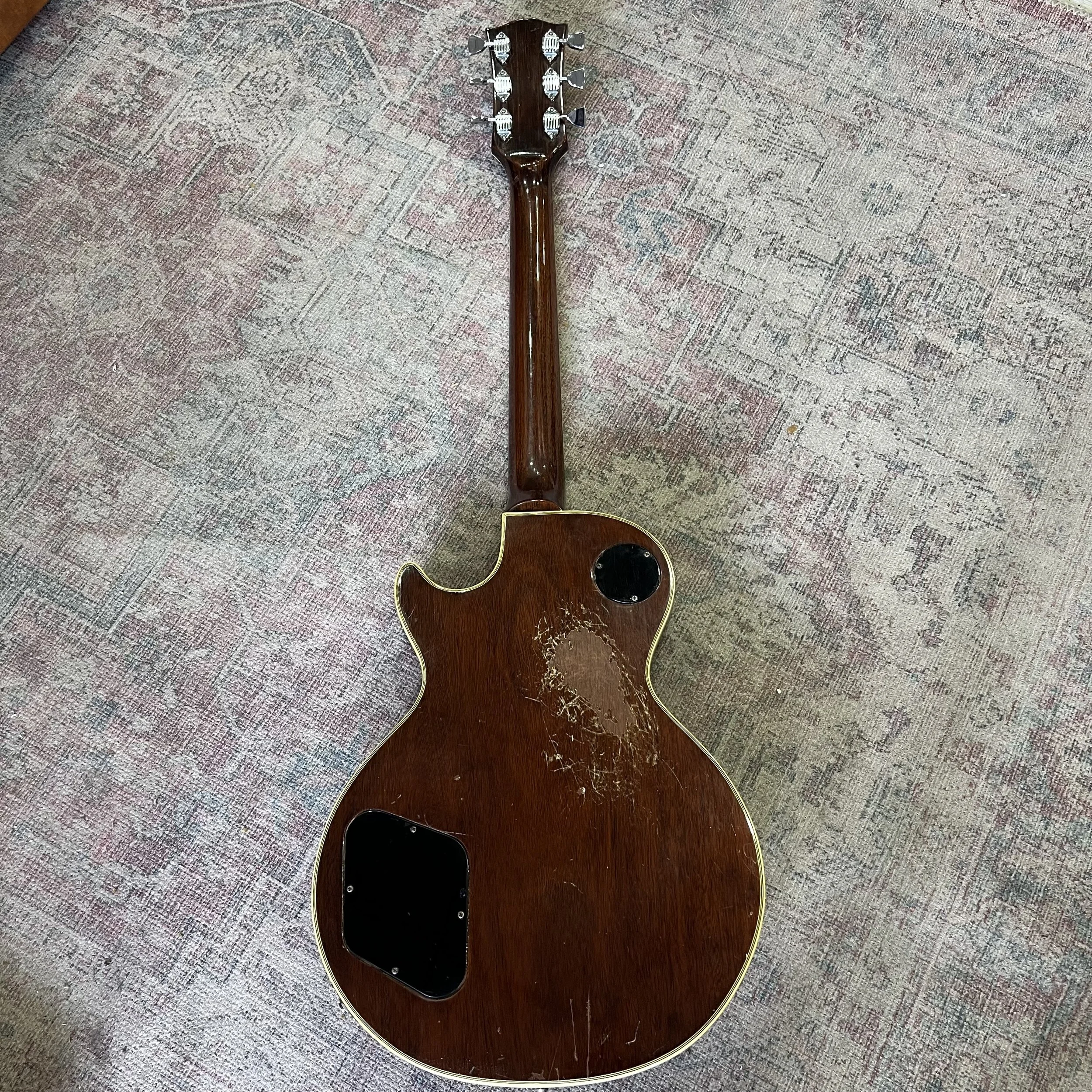 Gibson-Les-Paul-Custom-Vintage-Electric-Guitar-Walnut-21.jpeg