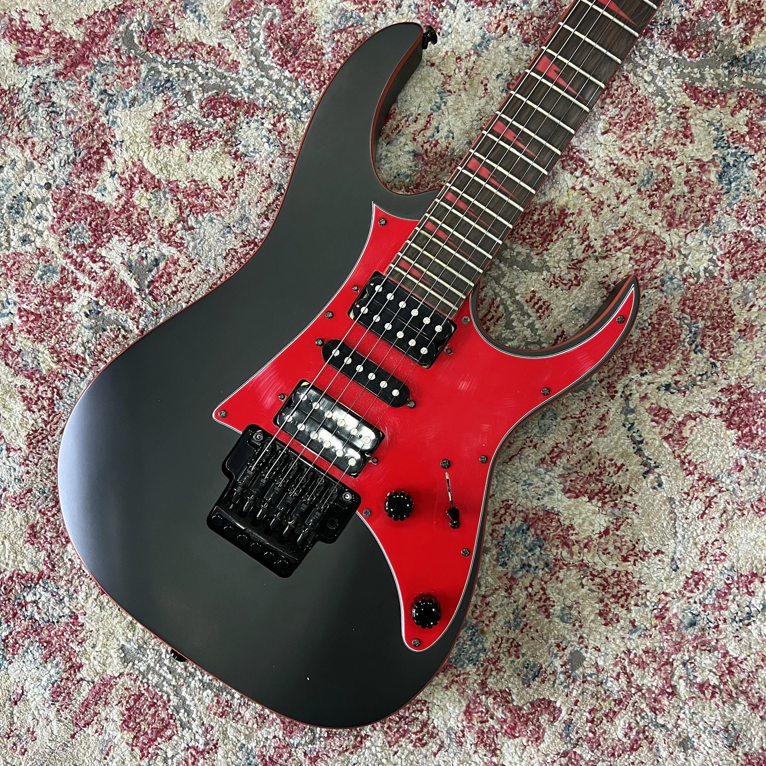 Ibanez-GRG250DX-BlackandRed-Guitar-02.jpeg