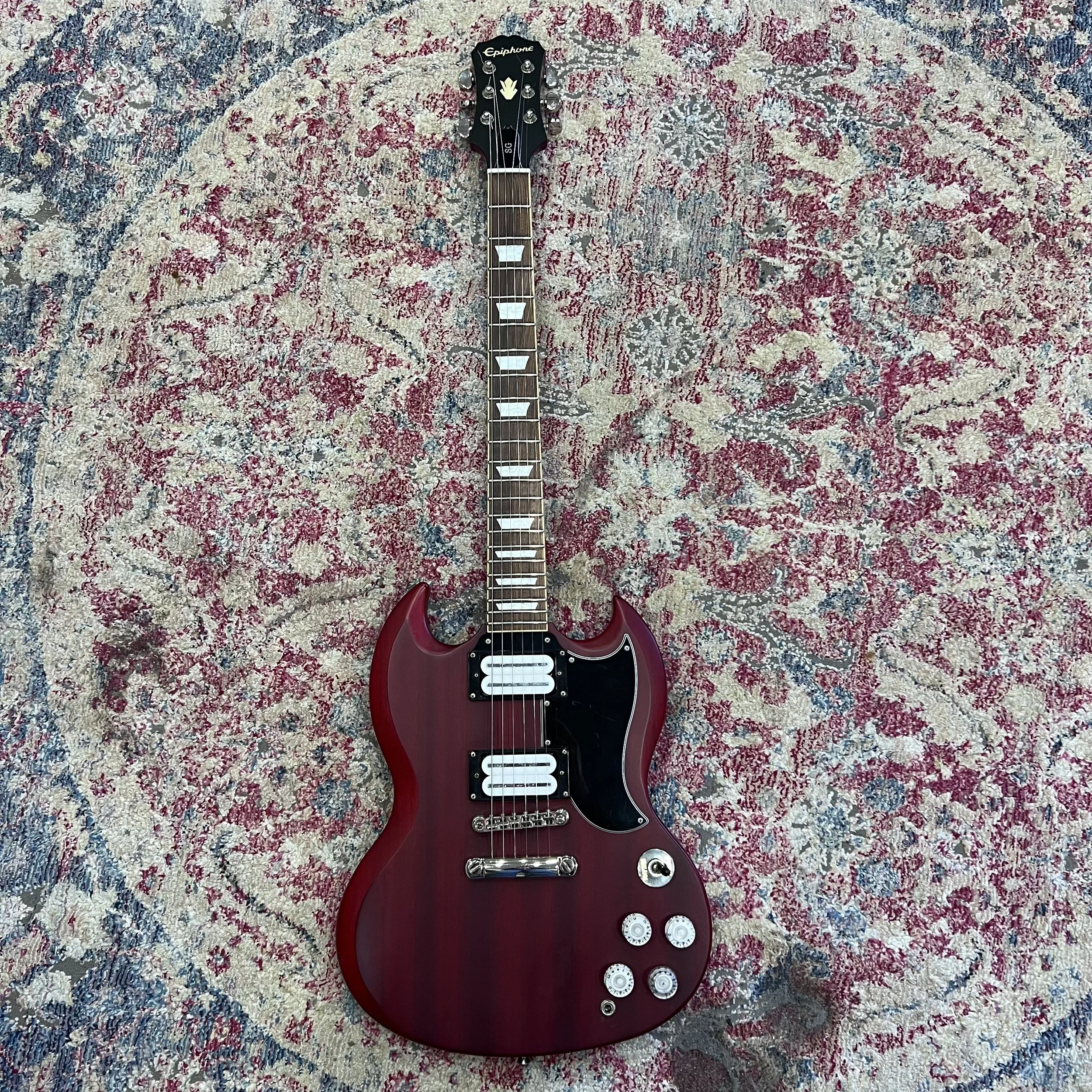 EpiphoneSGCherry_01.jpeg