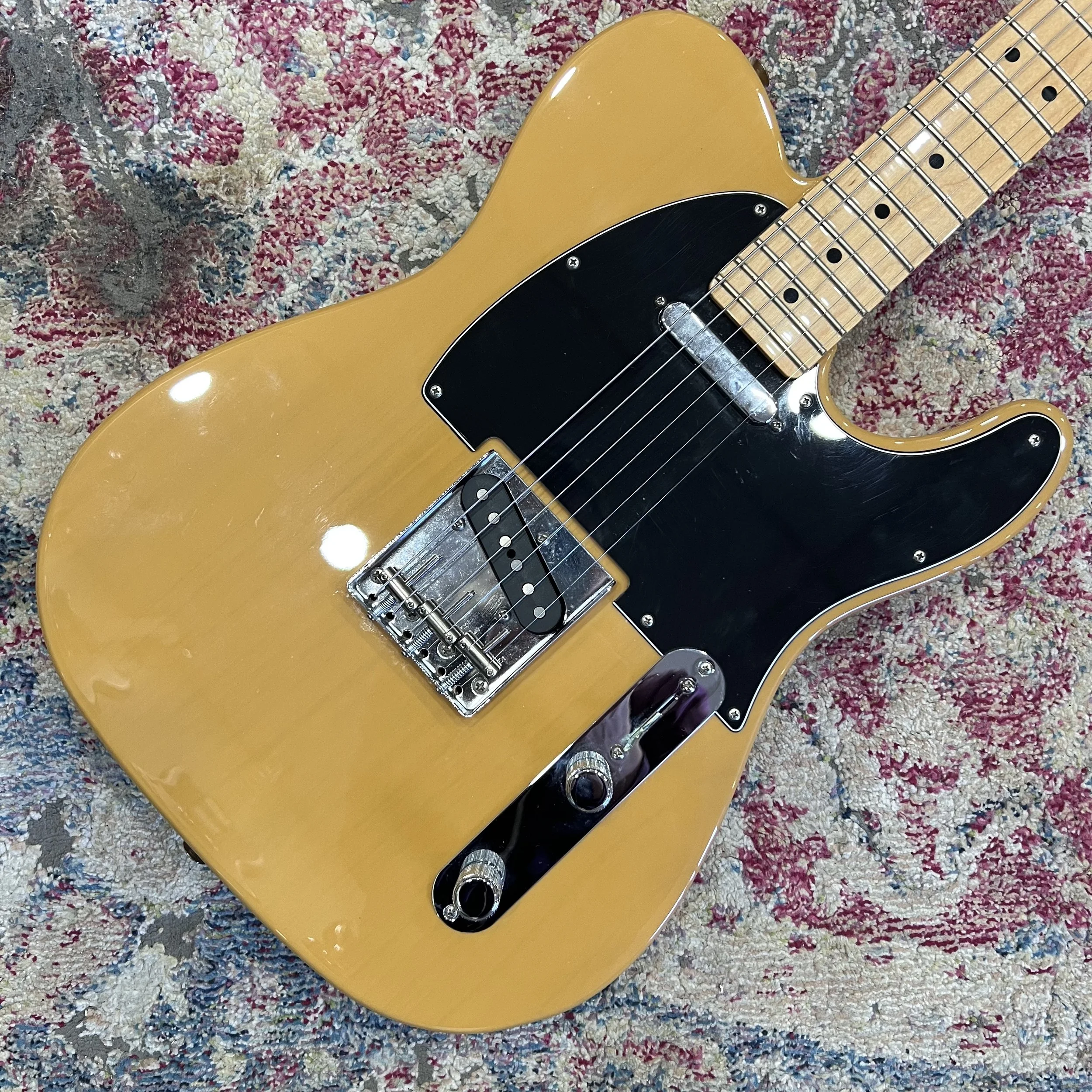 FenderPlayerTelecasterButterscotchBlonde_02.jpeg