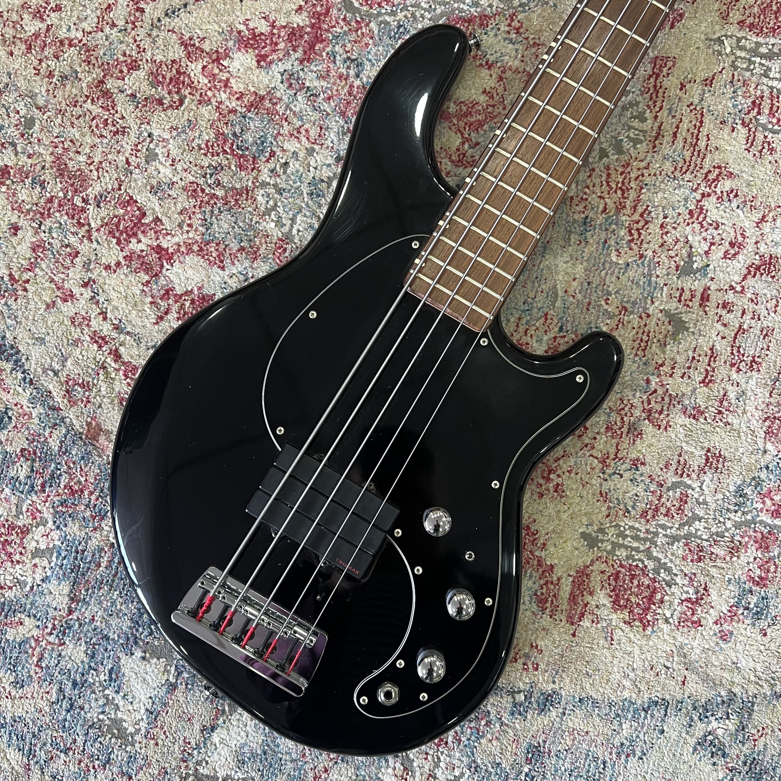 Status-The-Groove-Bass-Guitar-Black-05.jpeg