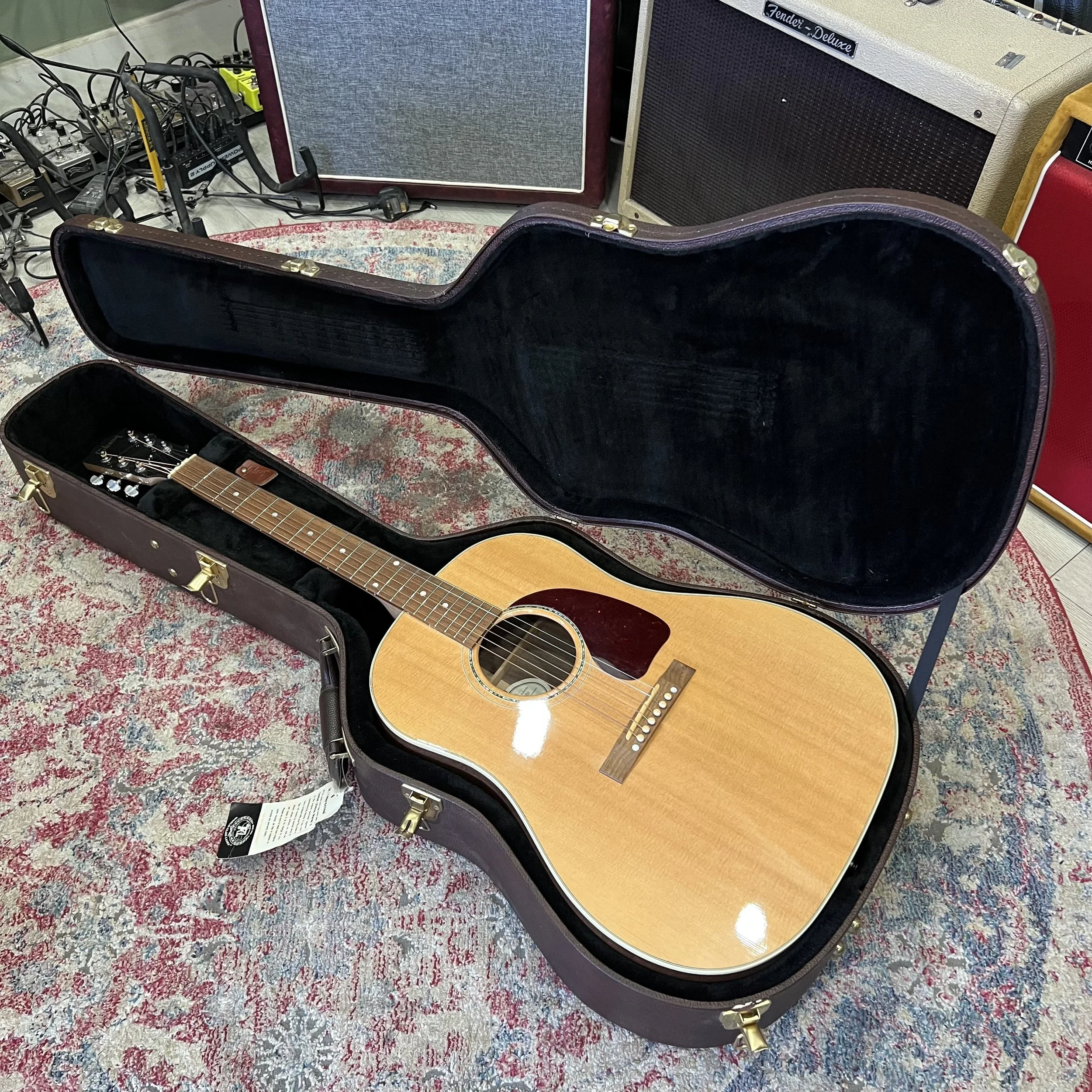Gibson-J15-Acoustic-Guitar-Antique-Natural-013.jpeg