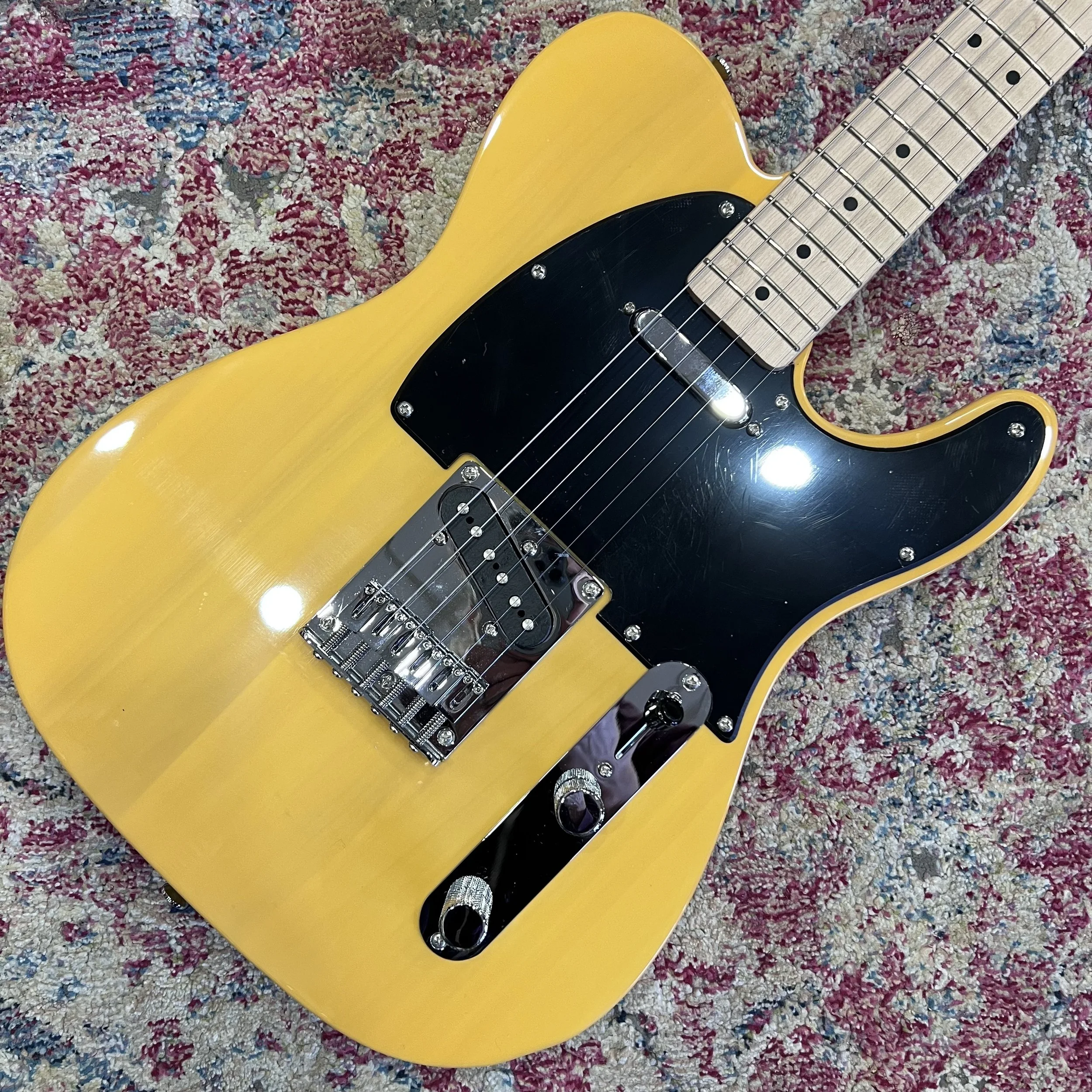 SquierTelecasterButterscotch_02.jpeg