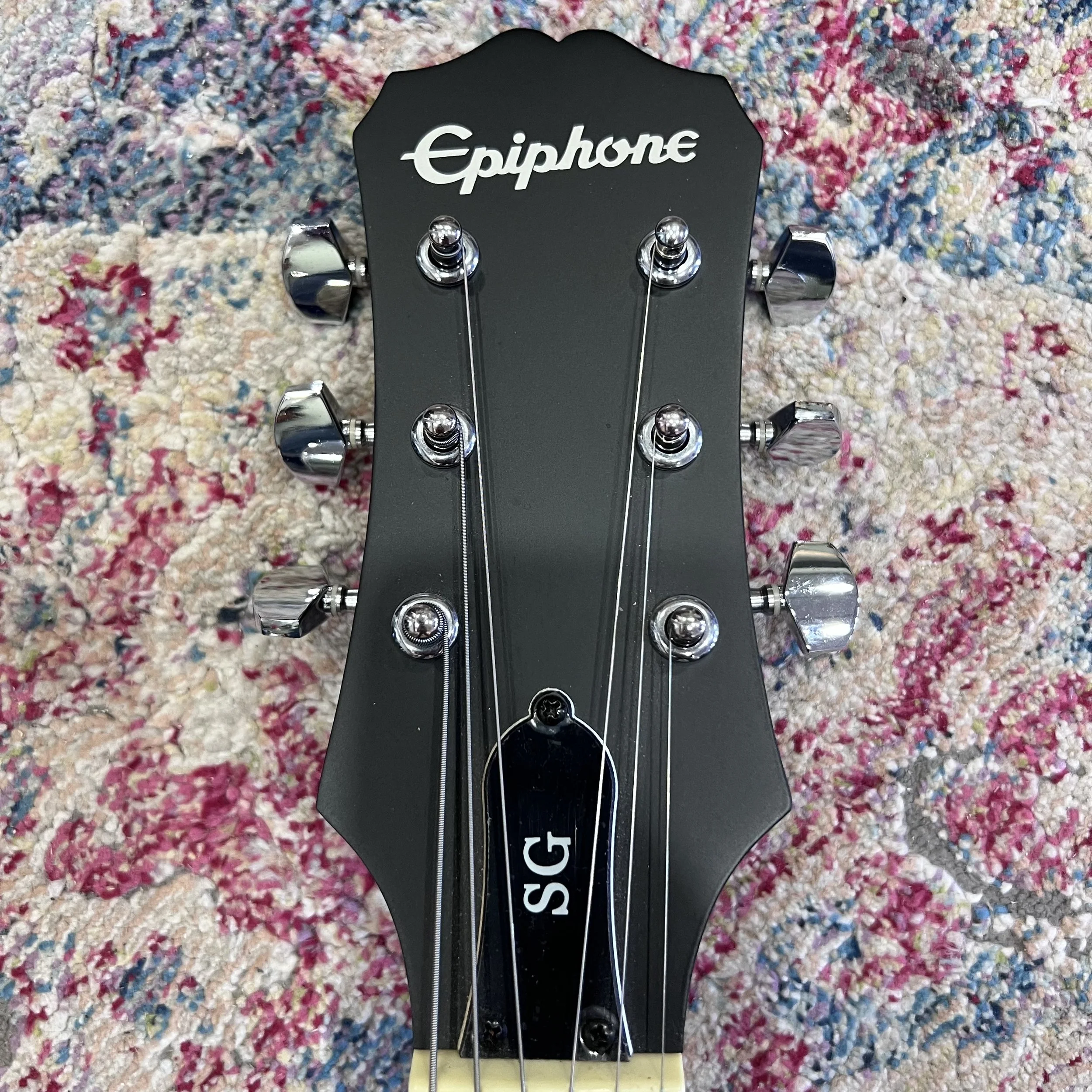 EpiphoneSGVESatinEbony_06.jpeg