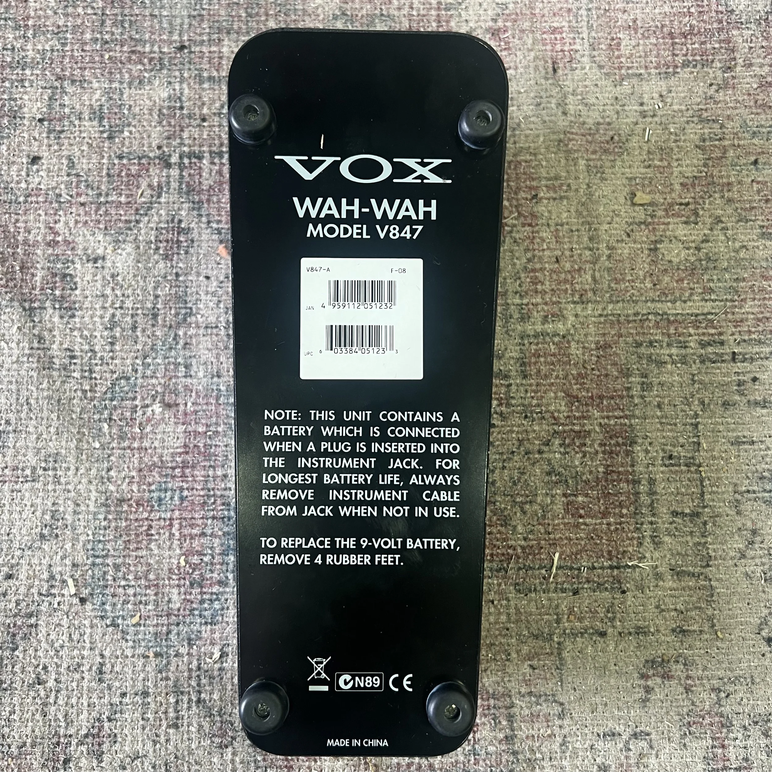 VOX-V847-wahwah-guitar-effects-pedal-06.jpeg