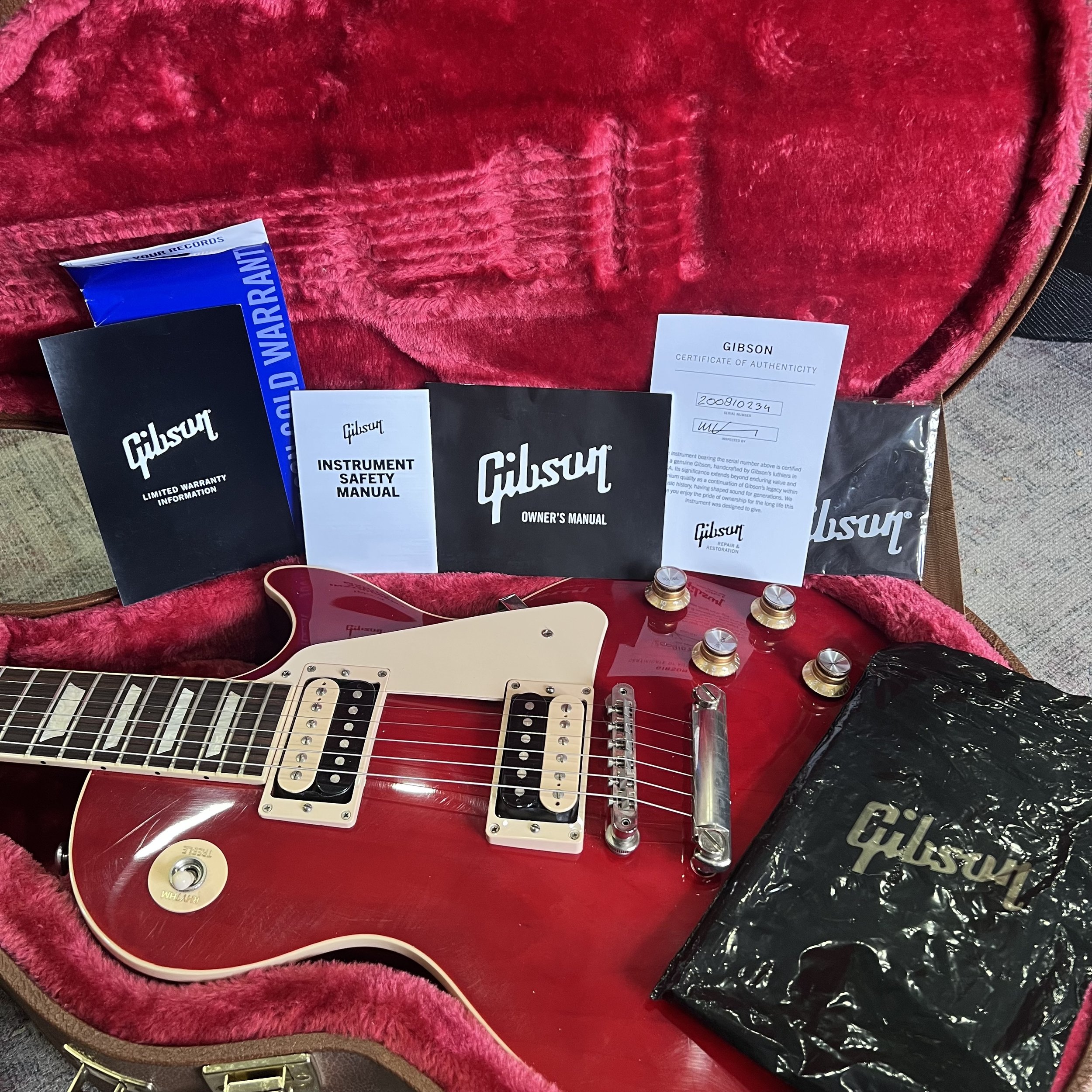 Gibson-LesPaul-Classic-Electric-Guitar-Cherry-Red-017.jpeg
