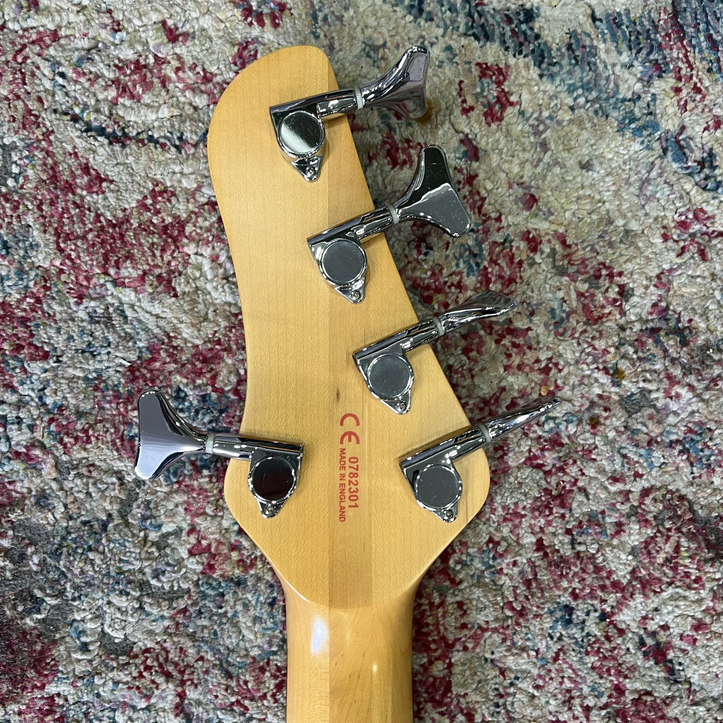 Status-The-Groove-Bass-Guitar-Black-012.jpeg