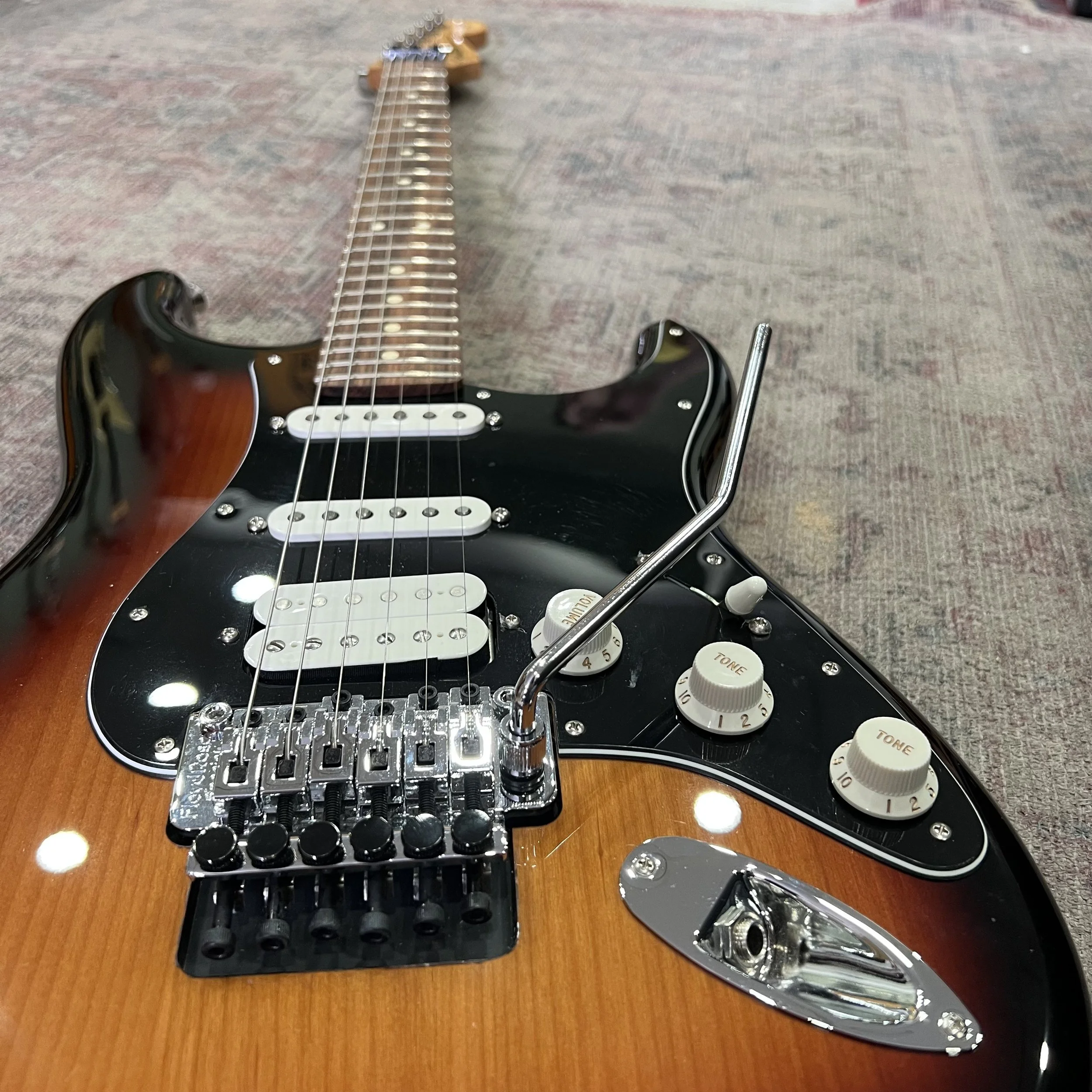 Fender-Stratocaster-MIM-Electric-Guitar-Sunburst-04.jpeg