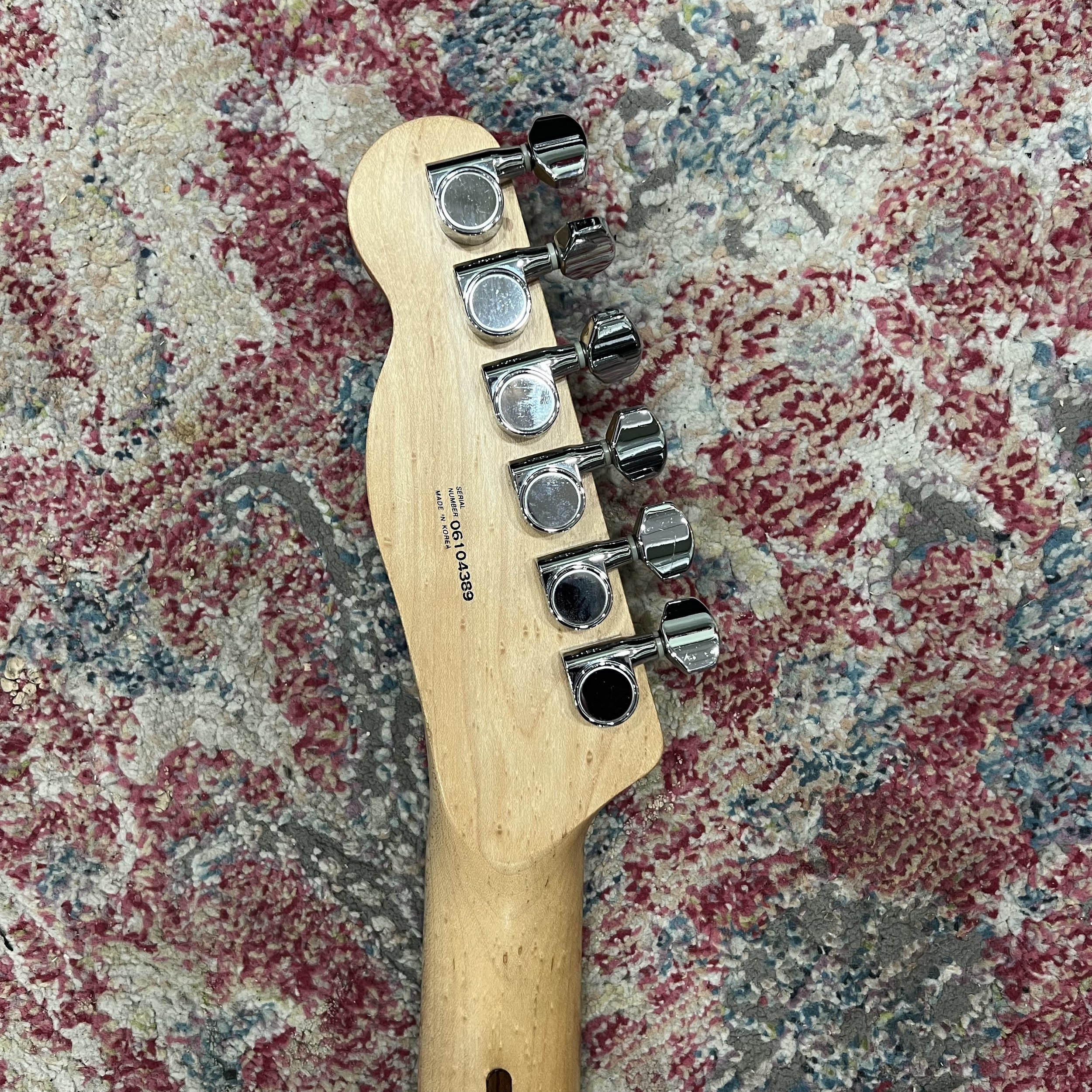 FenderTelecasterblack_09.jpeg