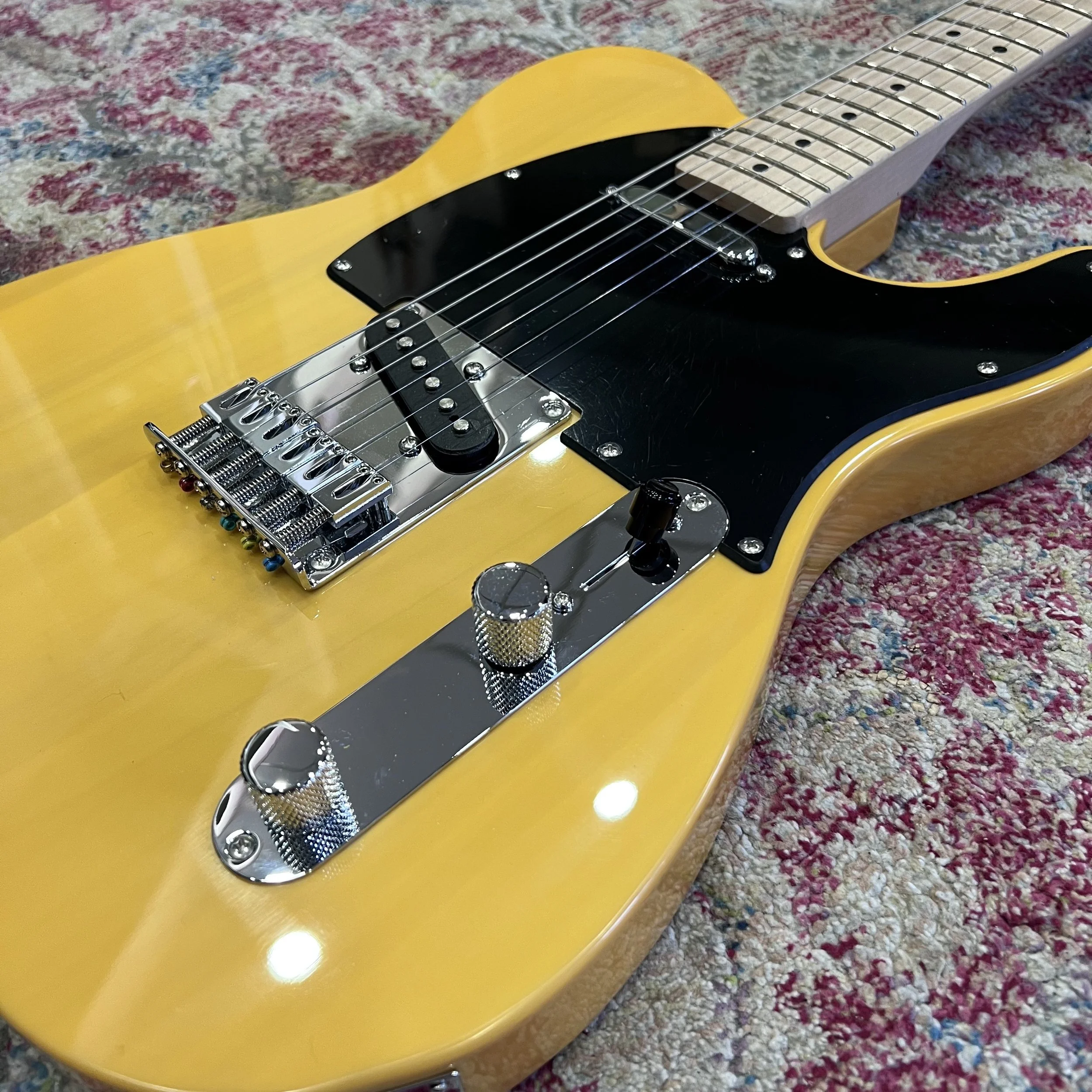 SquierTelecasterButterscotch_03.jpeg
