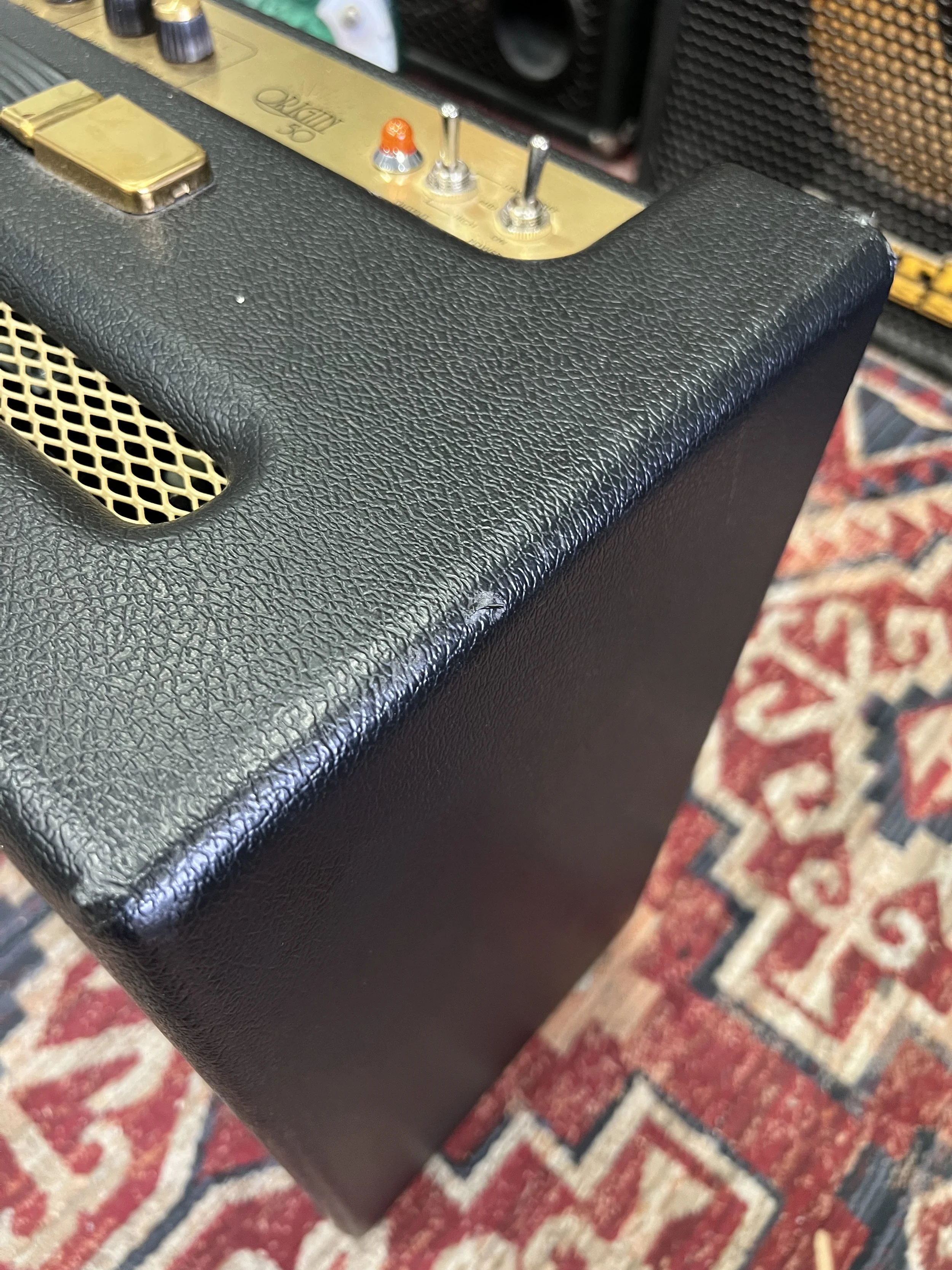 Marshall-Original-50-combo-guitar-amp-08.jpeg