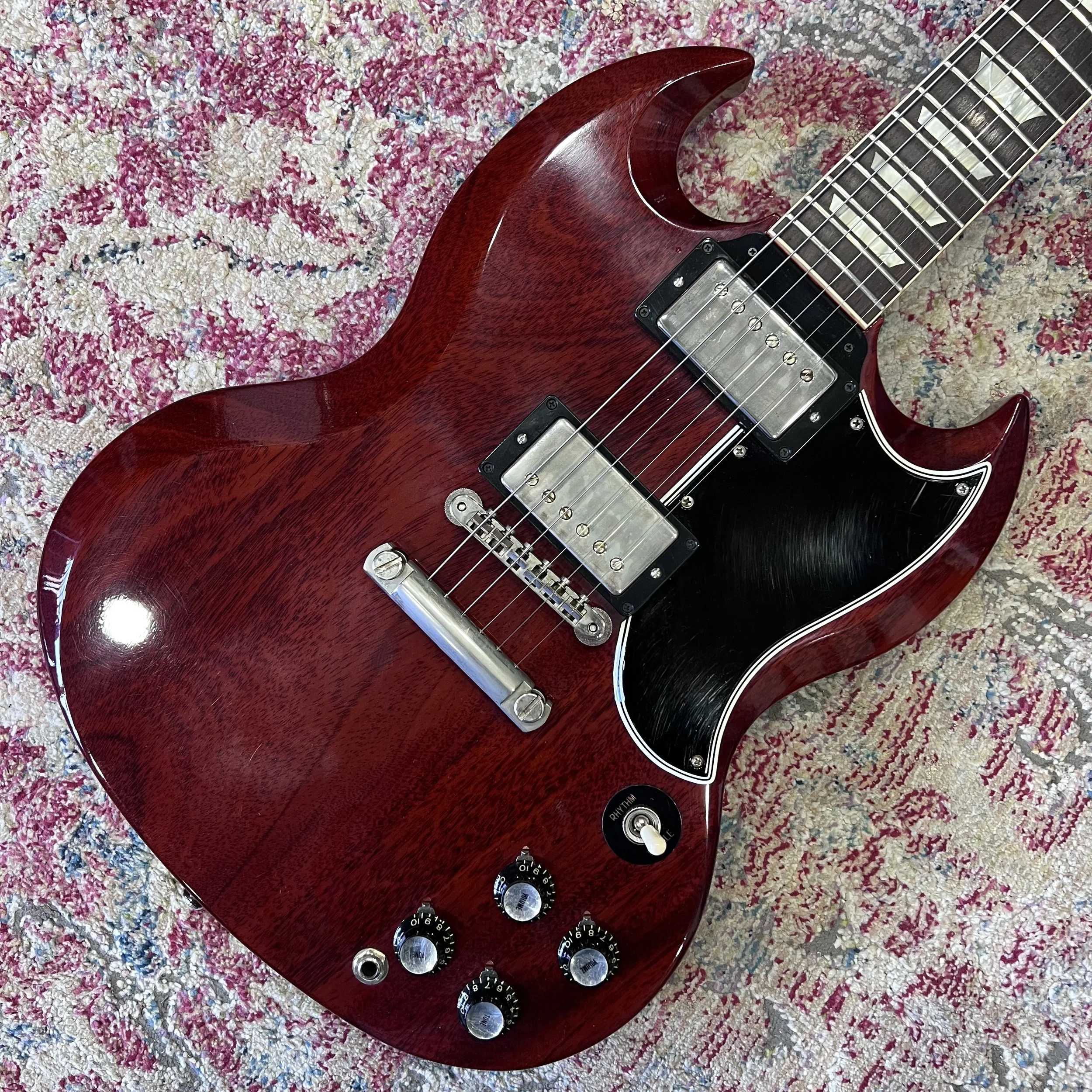GibsonCustomSGLesPaul61StandardHeritageCherry_03.jpeg