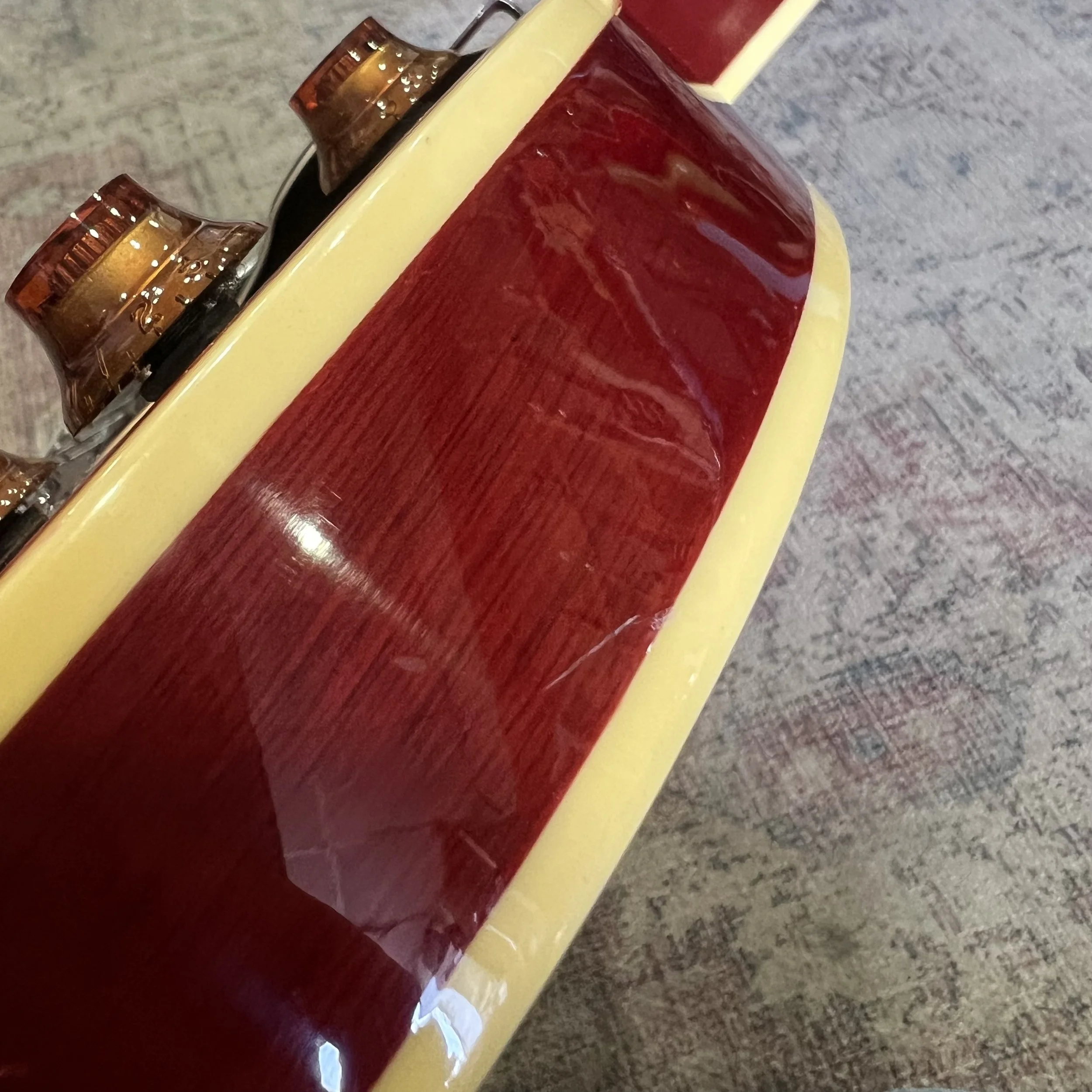 Vantage-635V-semi-hollow-electric-guitar-CherryRed-013.jpeg