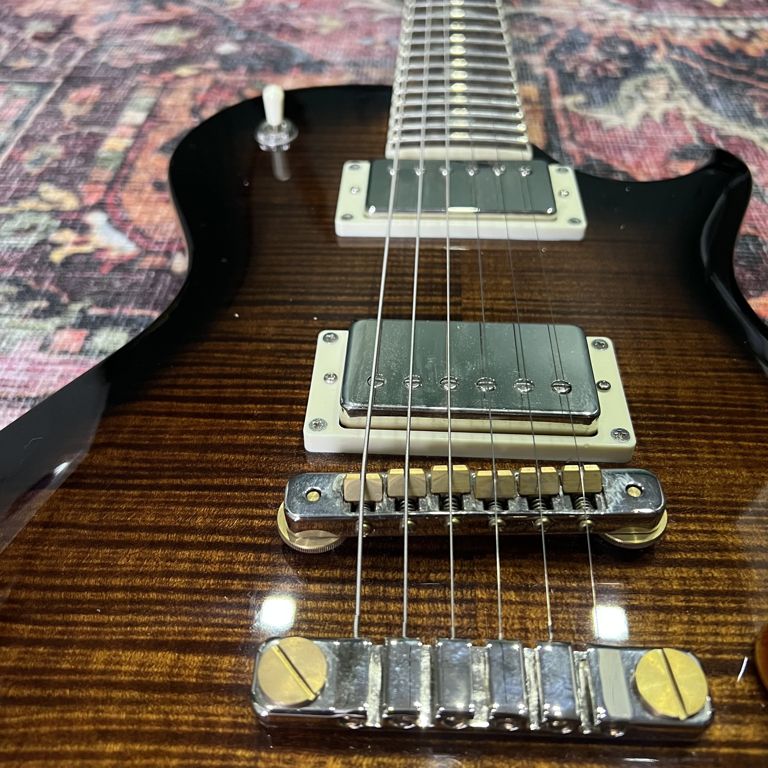 PRS-SE-McCarty-594-Tobacco-Burst-05.jpeg