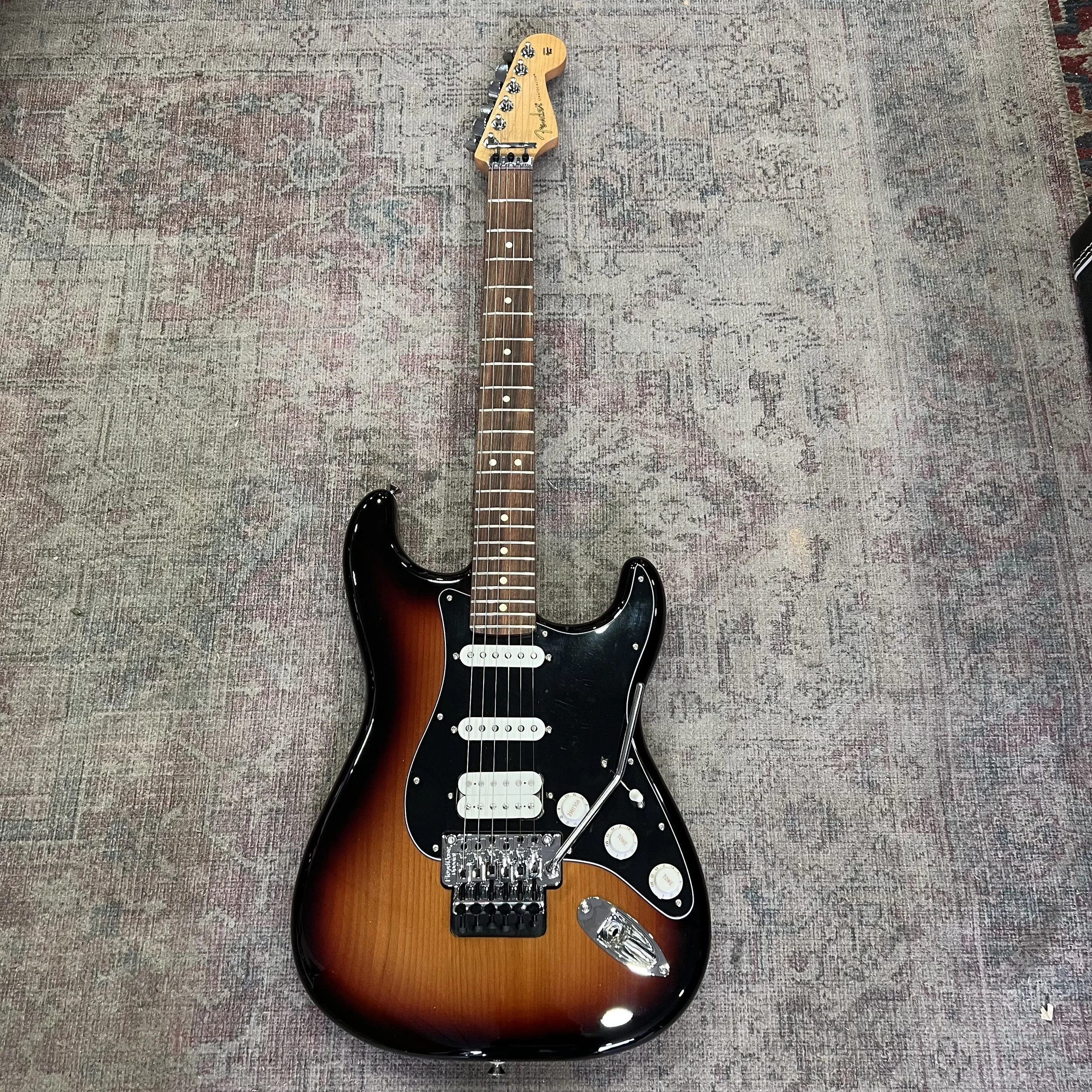 Fender-Stratocaster-MIM-Electric-Guitar-Sunburst-01.jpeg