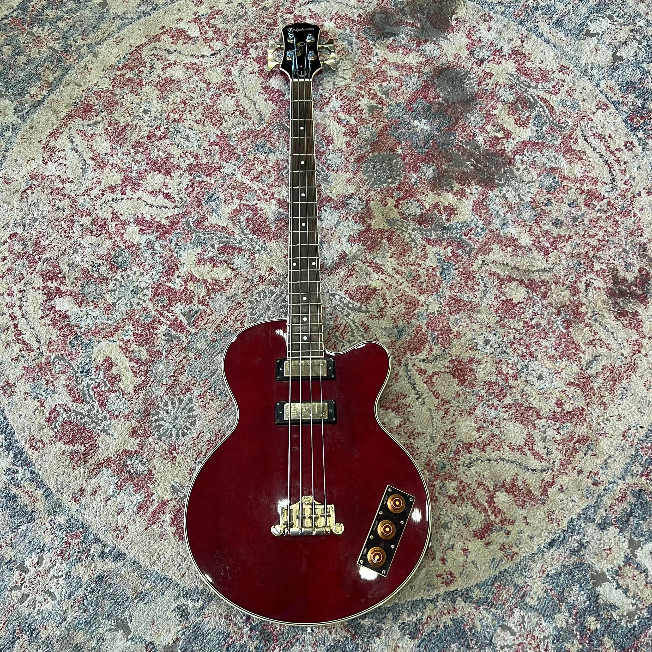 EpiphoneAllenWoodyWildKatWineRed_01.jpeg