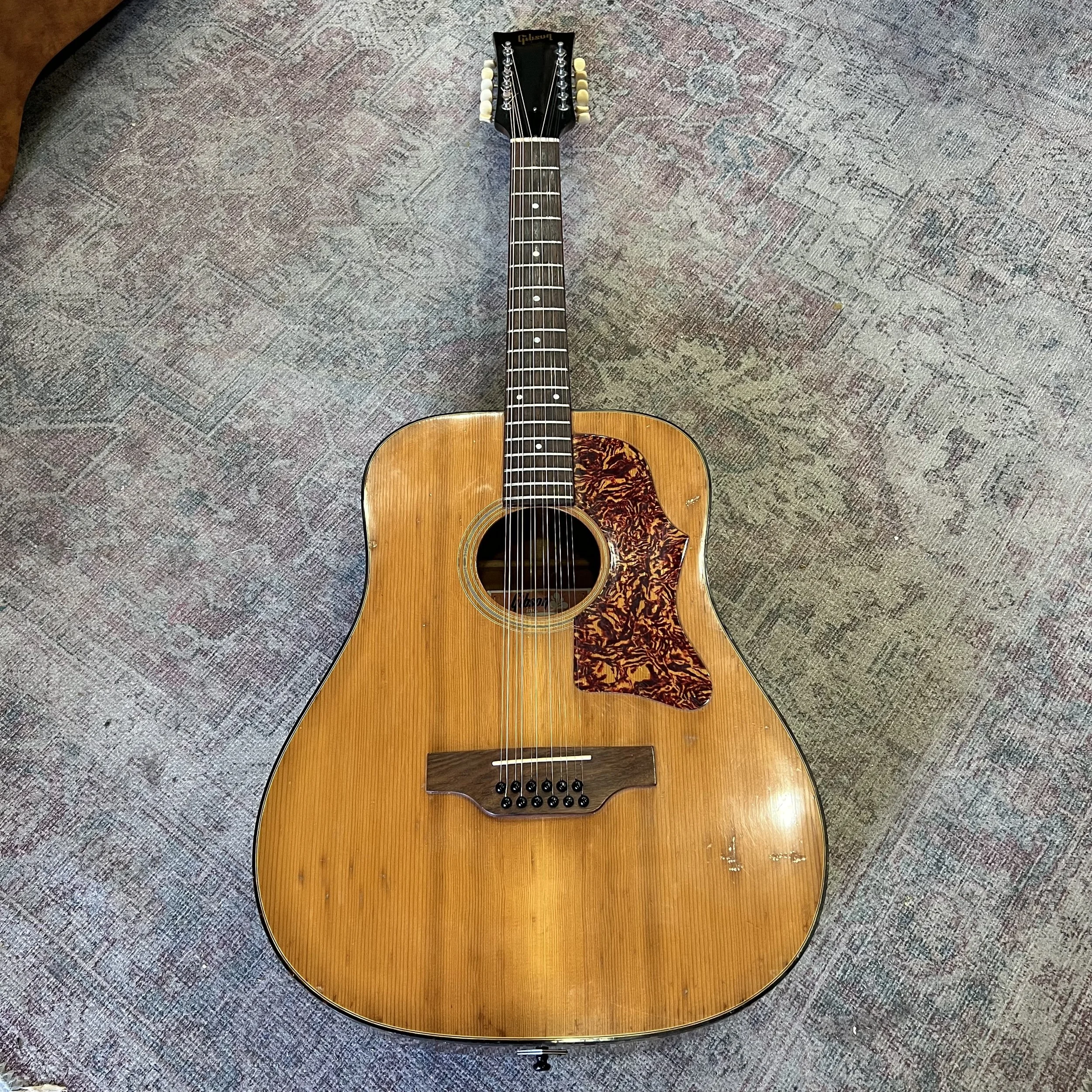 Gibson-B45-12-Deulexe-Vintage-Acoustic-Guitar-Natural-01.jpeg