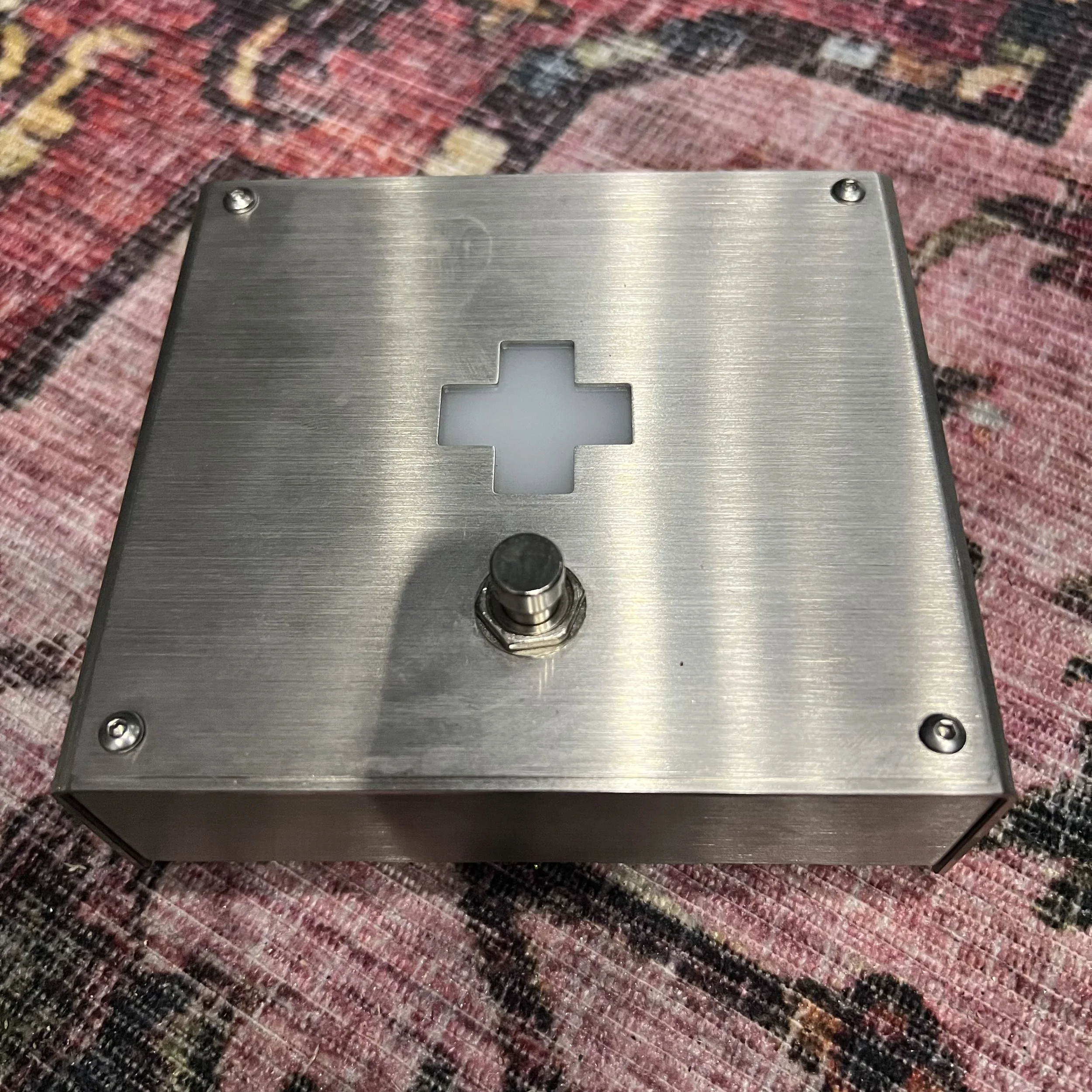 GoneFishing-Sergery-FuzzReverb-Pedal-03.jpeg