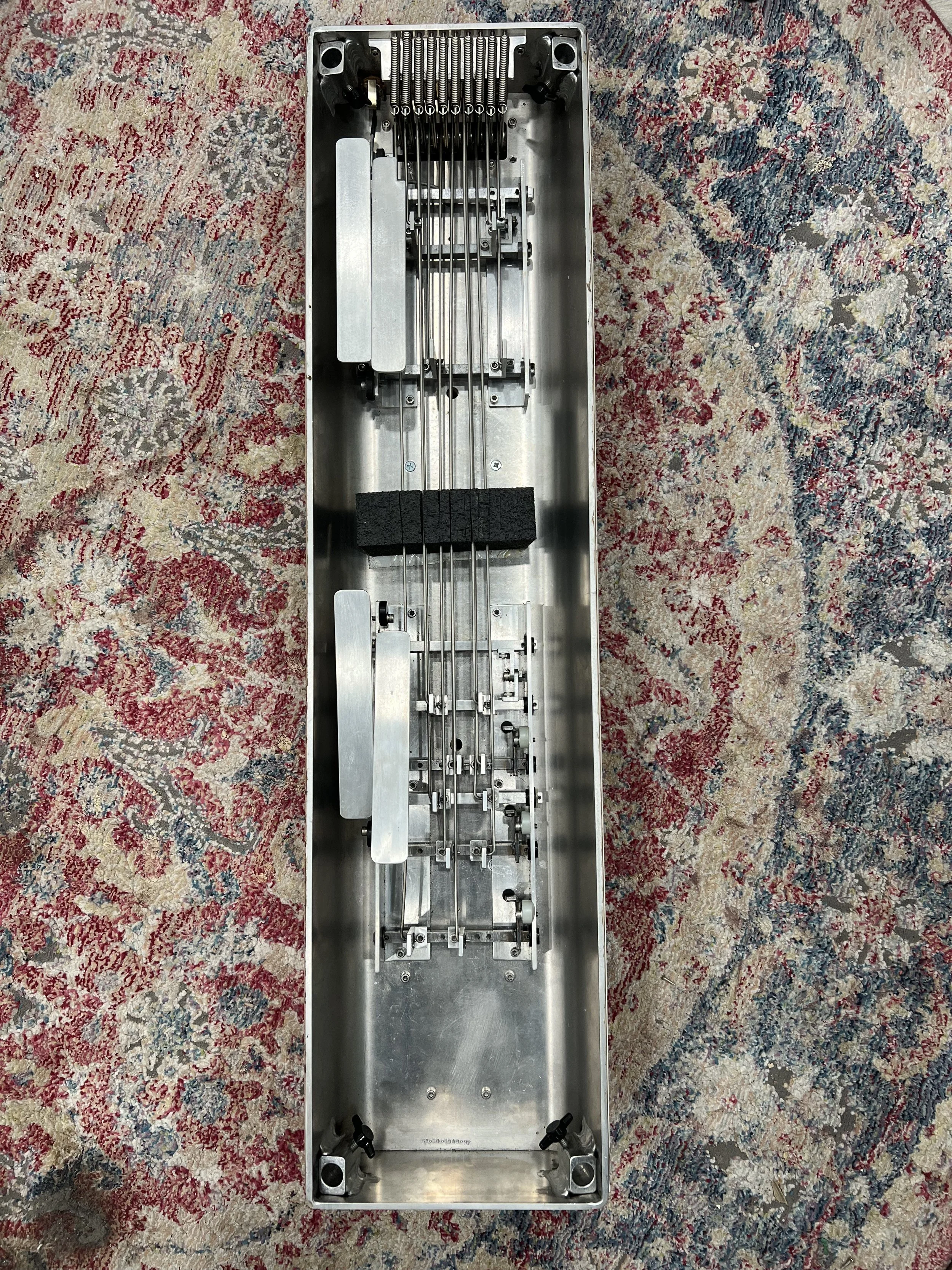 sierraArtistModelPedalSteelGuitar09.jpeg