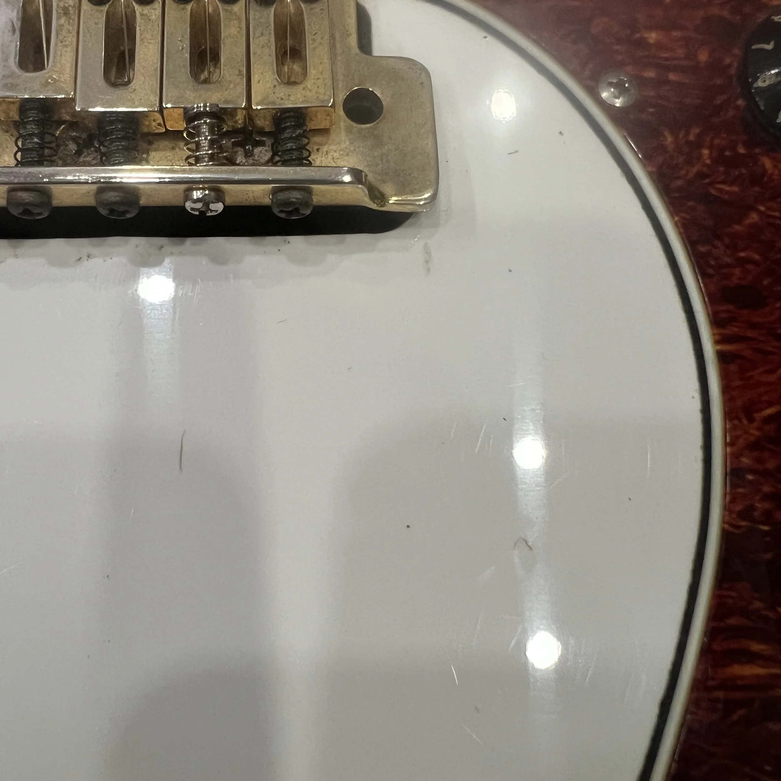 BurnsMarquee-Electric-Guitar-VintageWhite-018.jpeg
