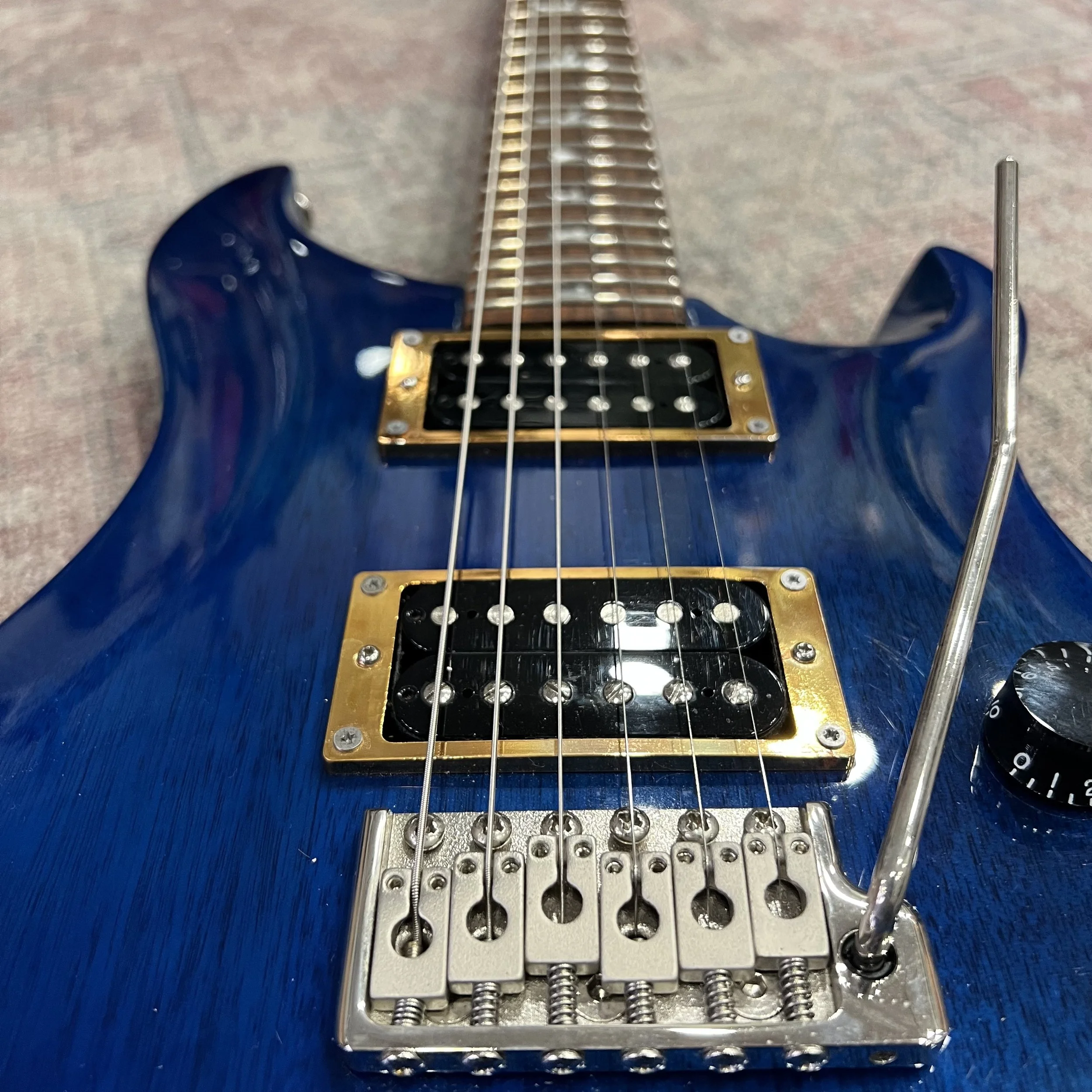 PRS-SE-Standar-Electric-Guitar-Translucent-Blue-05.jpeg