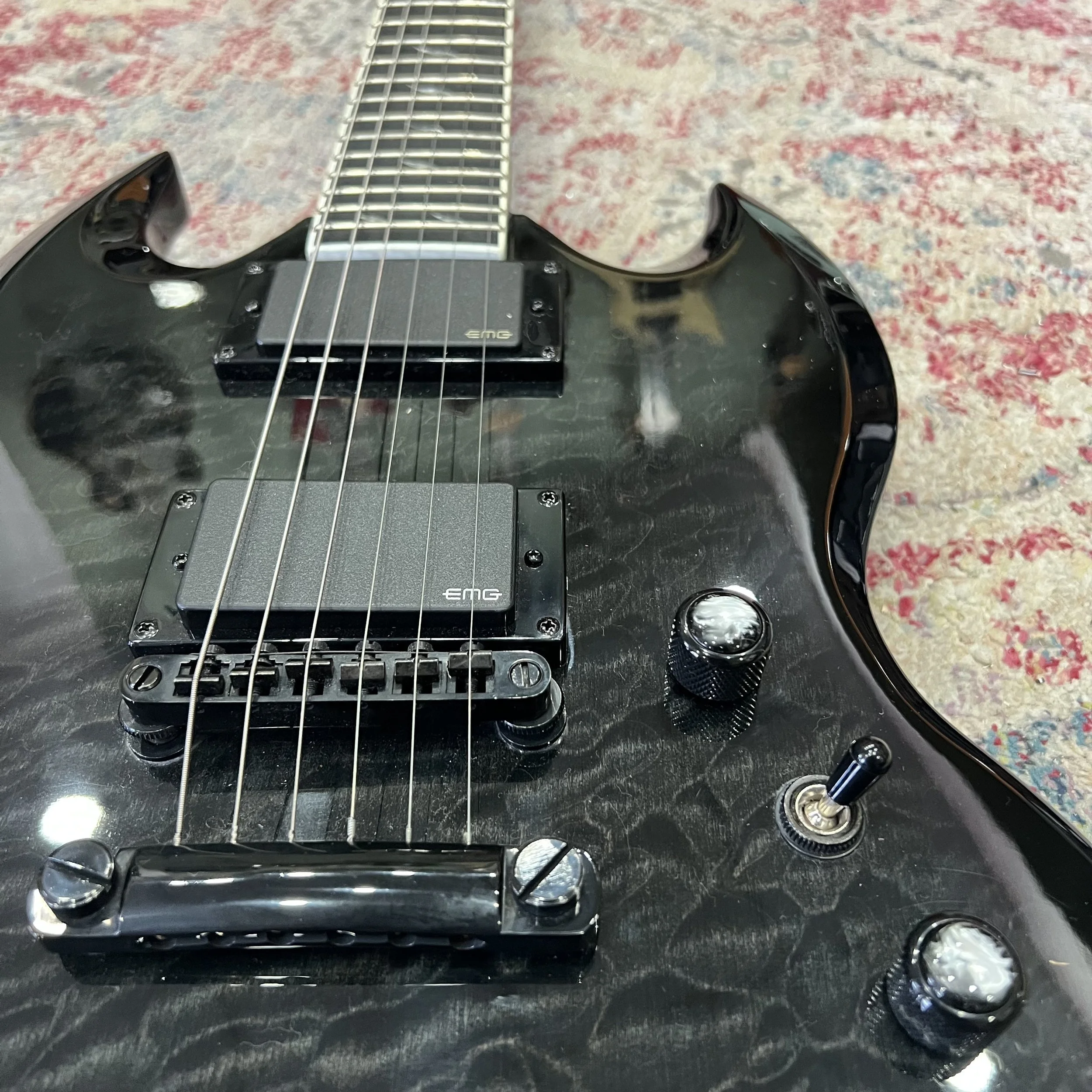 Epiphone-SG-Custom-Prophecy-Ebony-Black-Quilt-04.jpeg