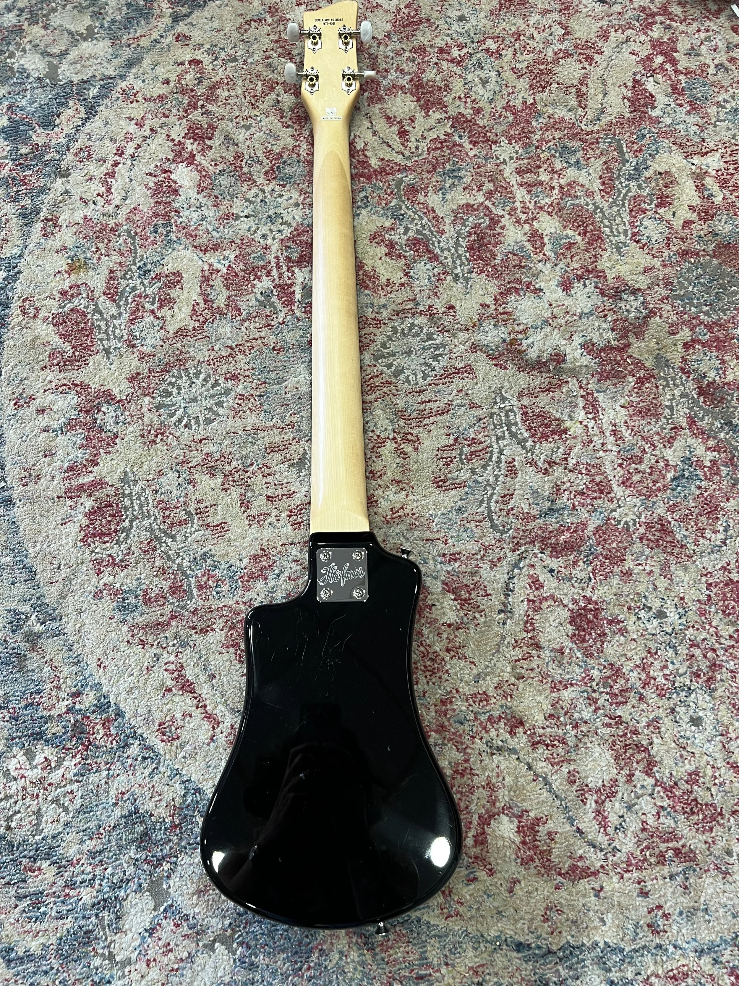 Höfner-Shorty-Bass-Guitar-Black-08.jpeg