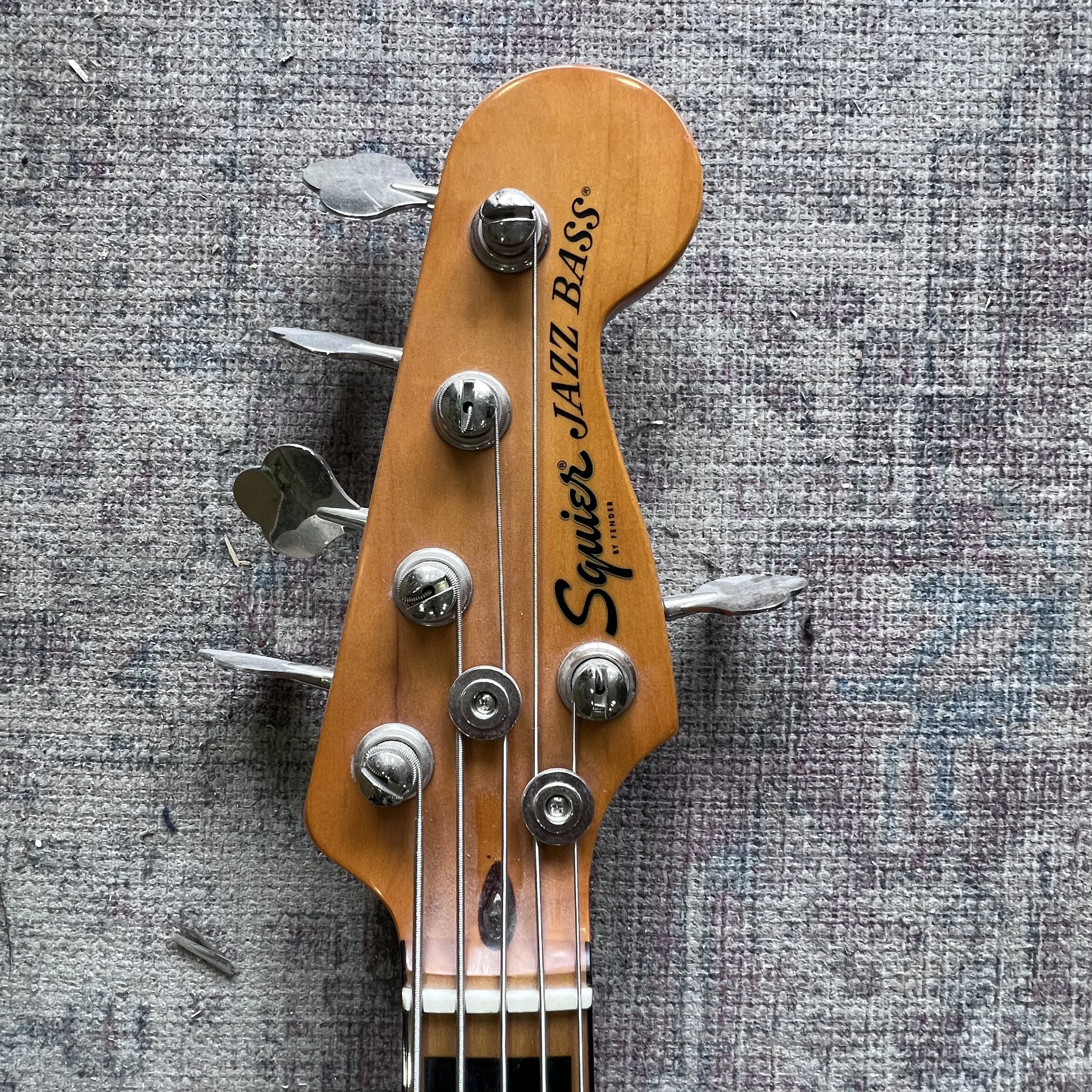 SquierClassicVibeJazzBass70sNatural_06.jpeg