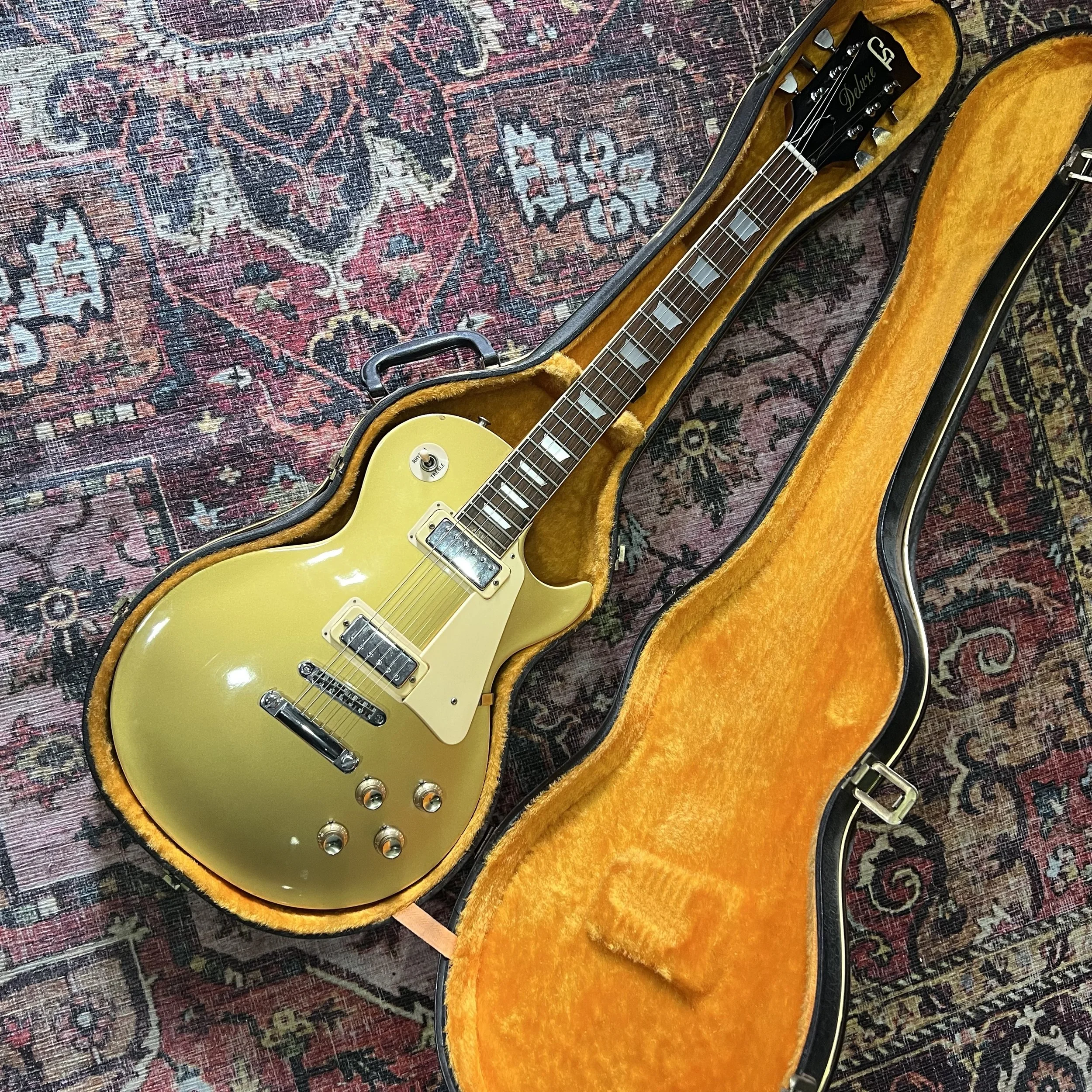 CSL-Deluxe-Goldtop-Guitar-021.jpeg