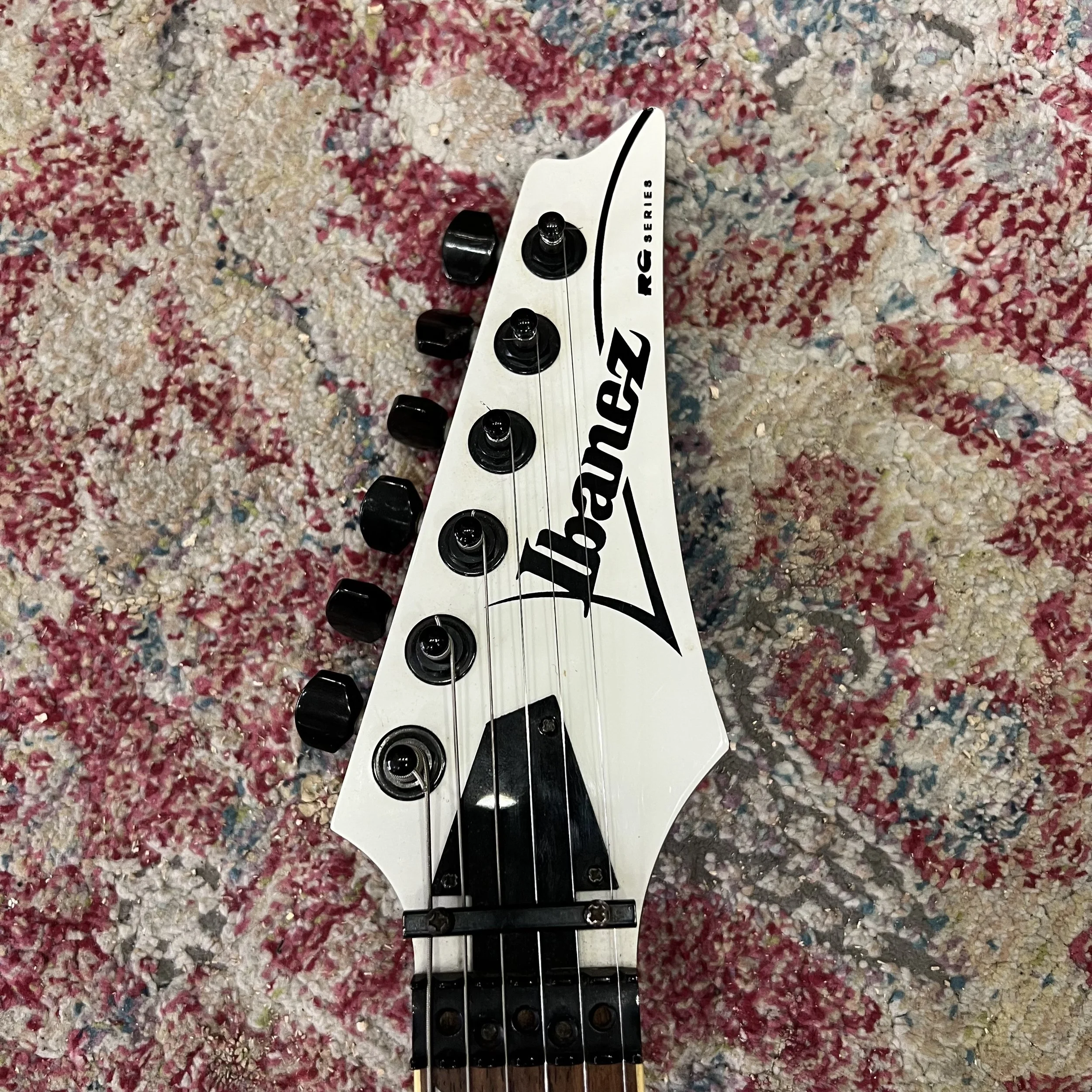 Ibanez-RG350-DXSeries-Guitar-White-07.jpeg