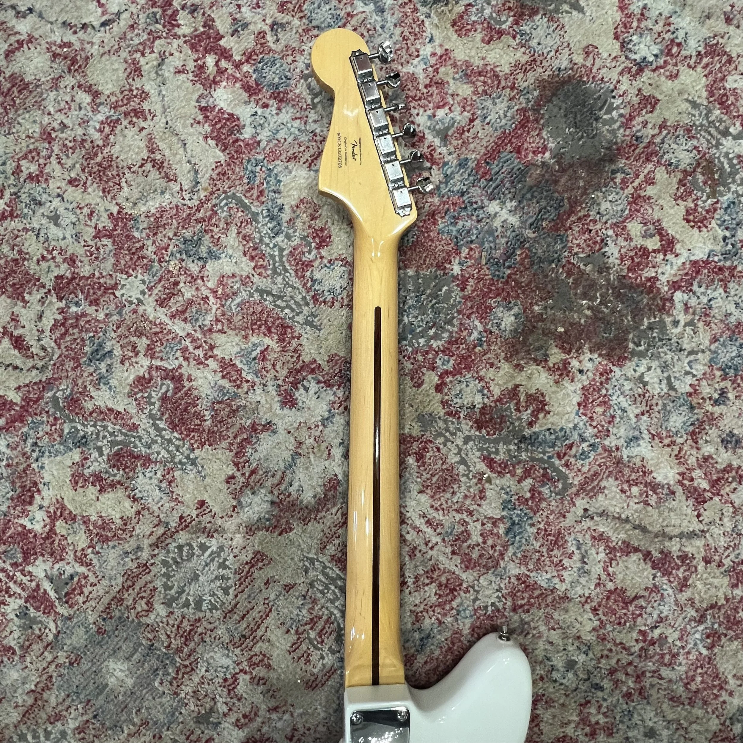 SquierJazzmasterWhite_09.jpeg