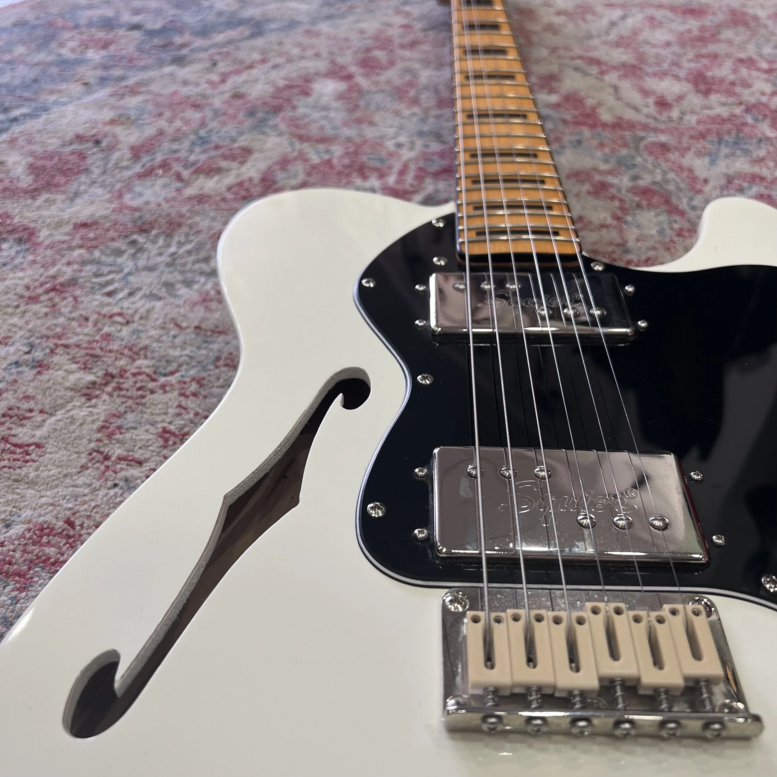 Squier-ClassicVibe-Telecaster-Thinline-Electric-Guitar-OlympicWhite-05.jpeg