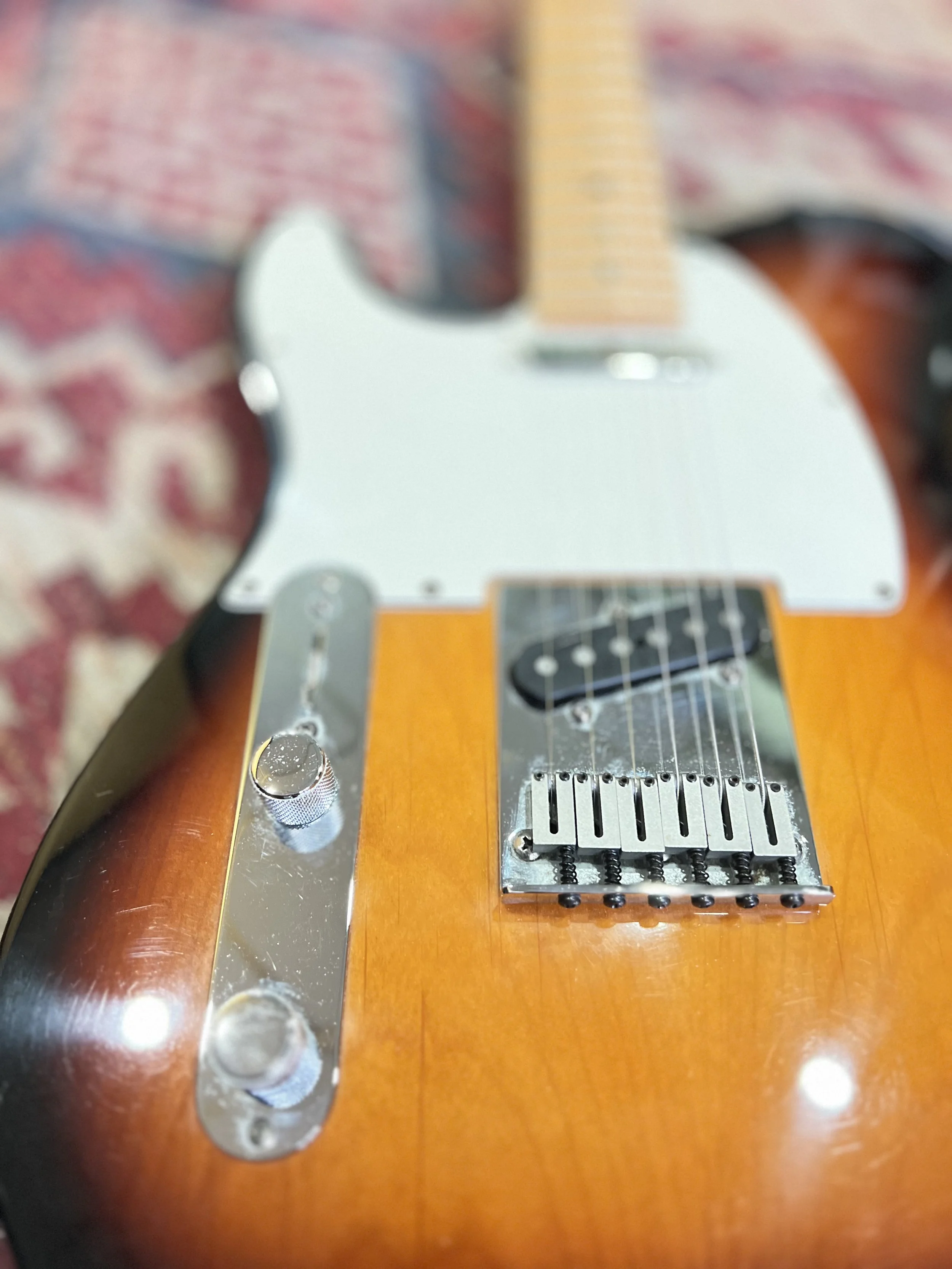 left_handed_fender_telecaster_USA_03.jpeg