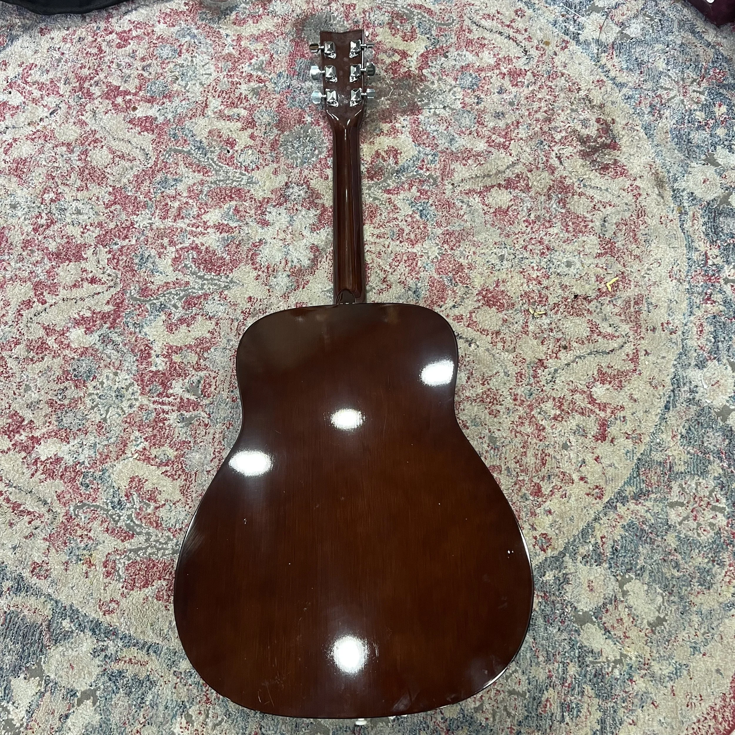 Yamaha-F310-acoustic-natural-gloss-09.jpeg
