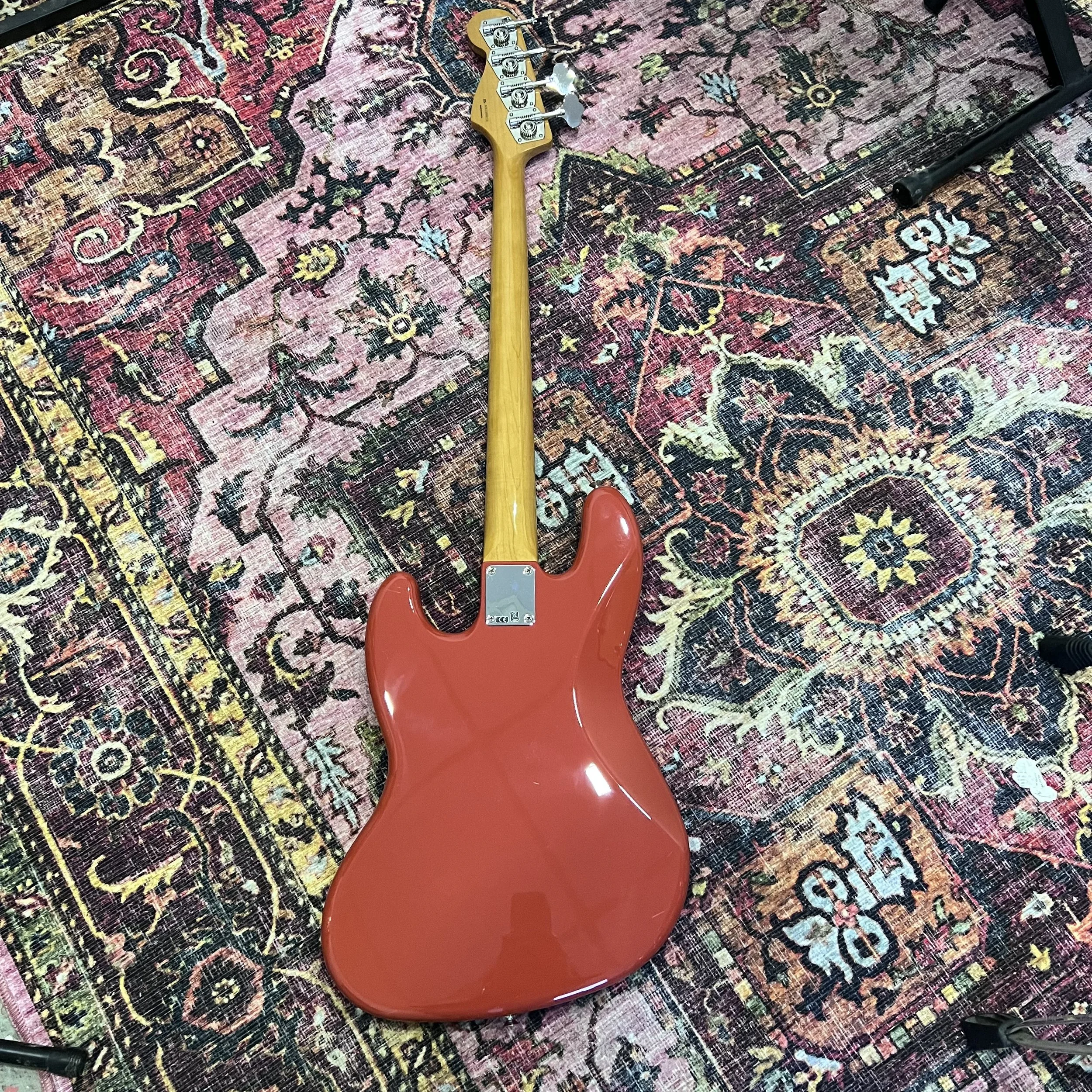 FenderVinteraII60sJazzBassFiestaRed_07.jpeg