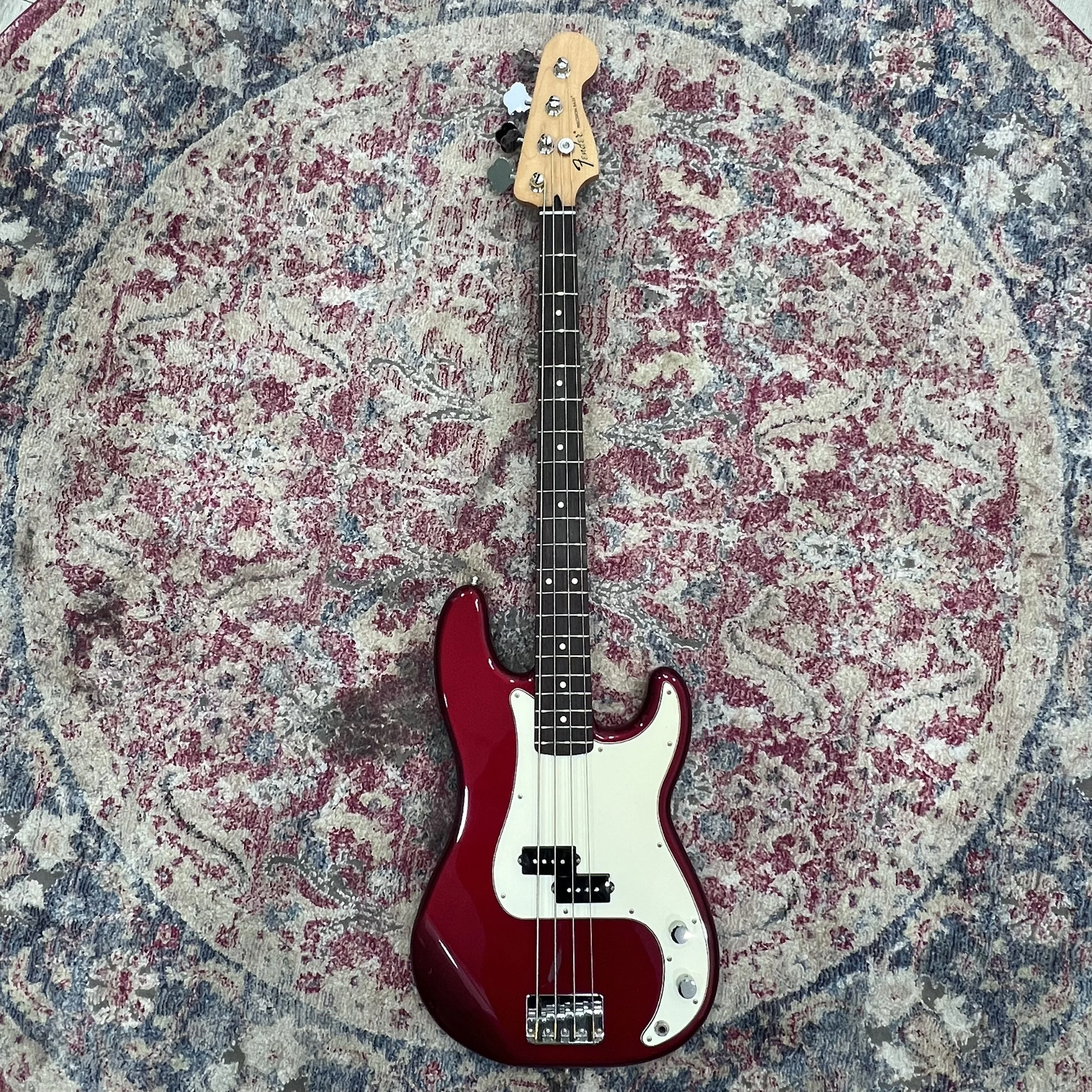 FenderPrecisionBass_red01.jpeg