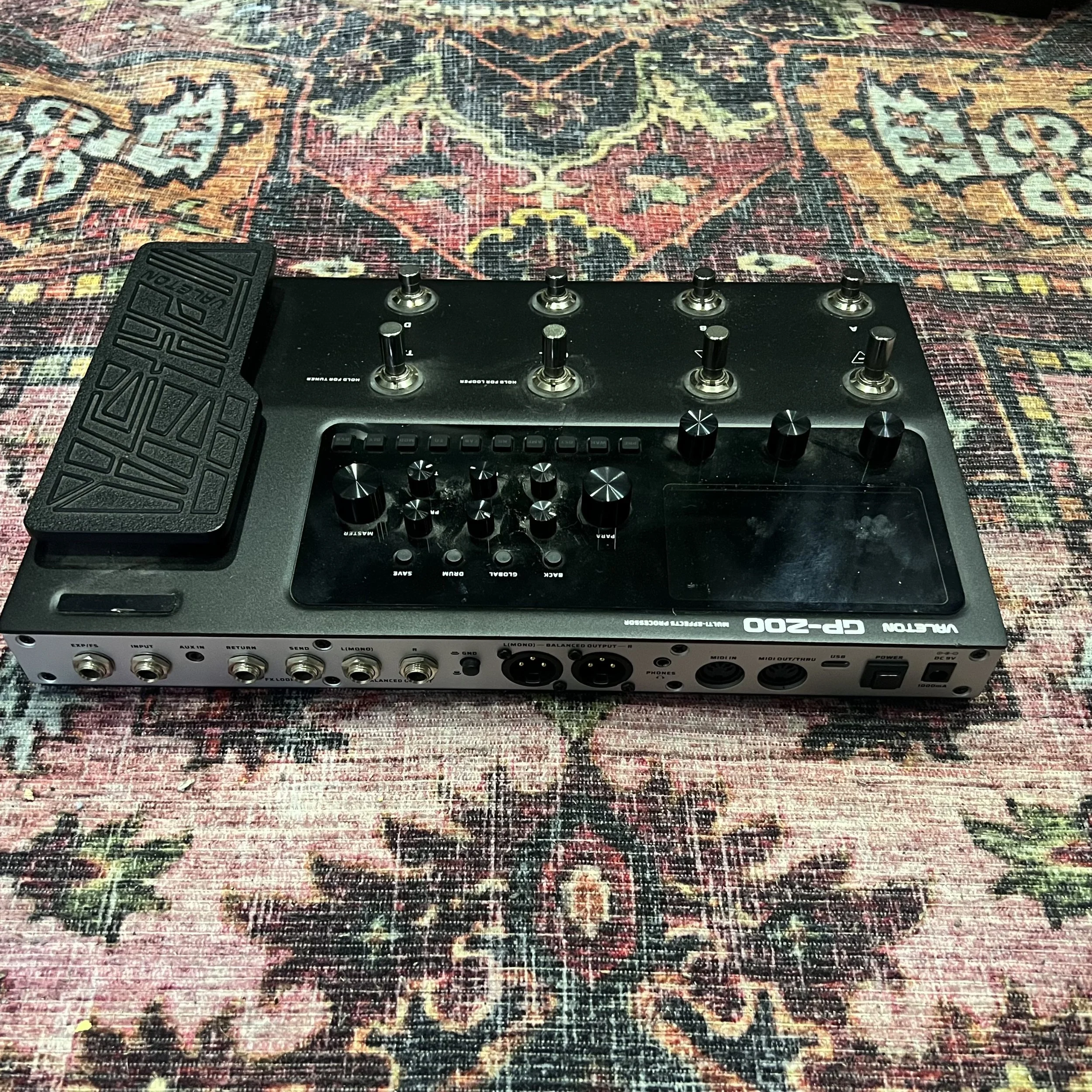 Valeton-GP200-Multieffects-Processor-06.jpeg